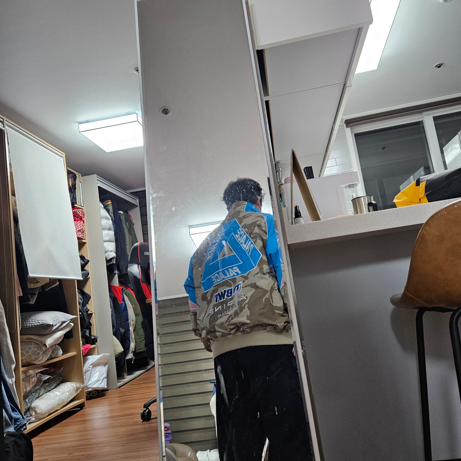 Palace x Kappa For Alpine Tracksuit Top Desert Camo - 23FW 착용 스타일