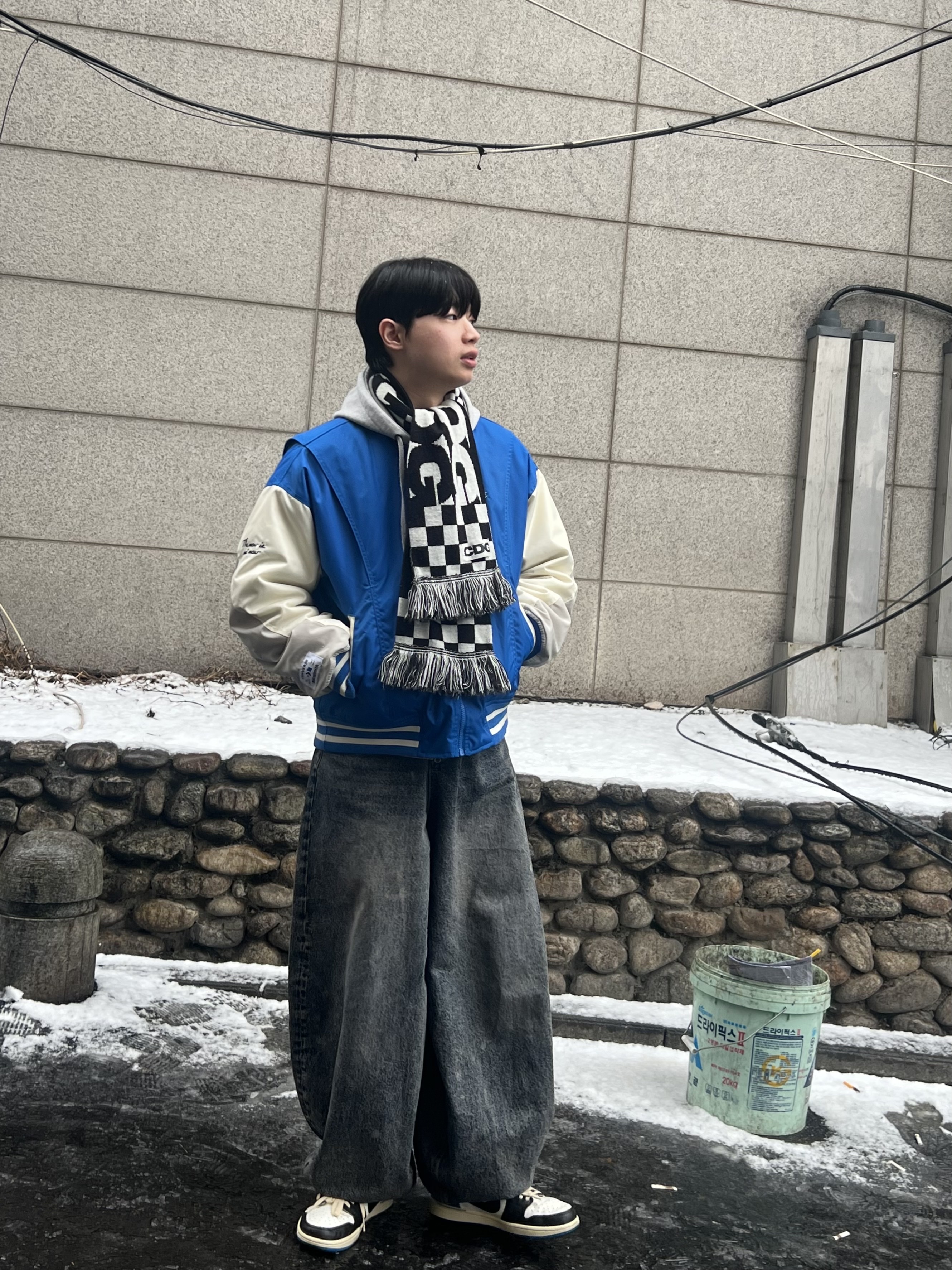 Converse x Ader Error Shapes Varsity Jacket Cobalt, CDG Logo Check Muffler White Black ์ฐฉ์ฉ ์คํ์ผ - 2