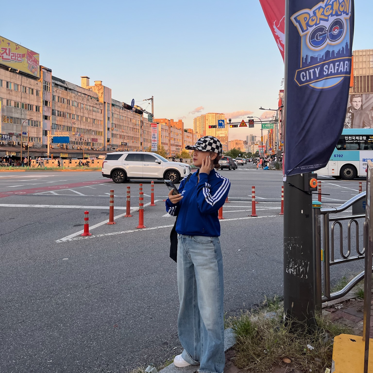 Adidas Italy Beckenbauer Track Top Royal Blue - US Sizing, Supreme Checkerboard Boucle Camp Cap Black - 19SS 착용 스타일 - 2