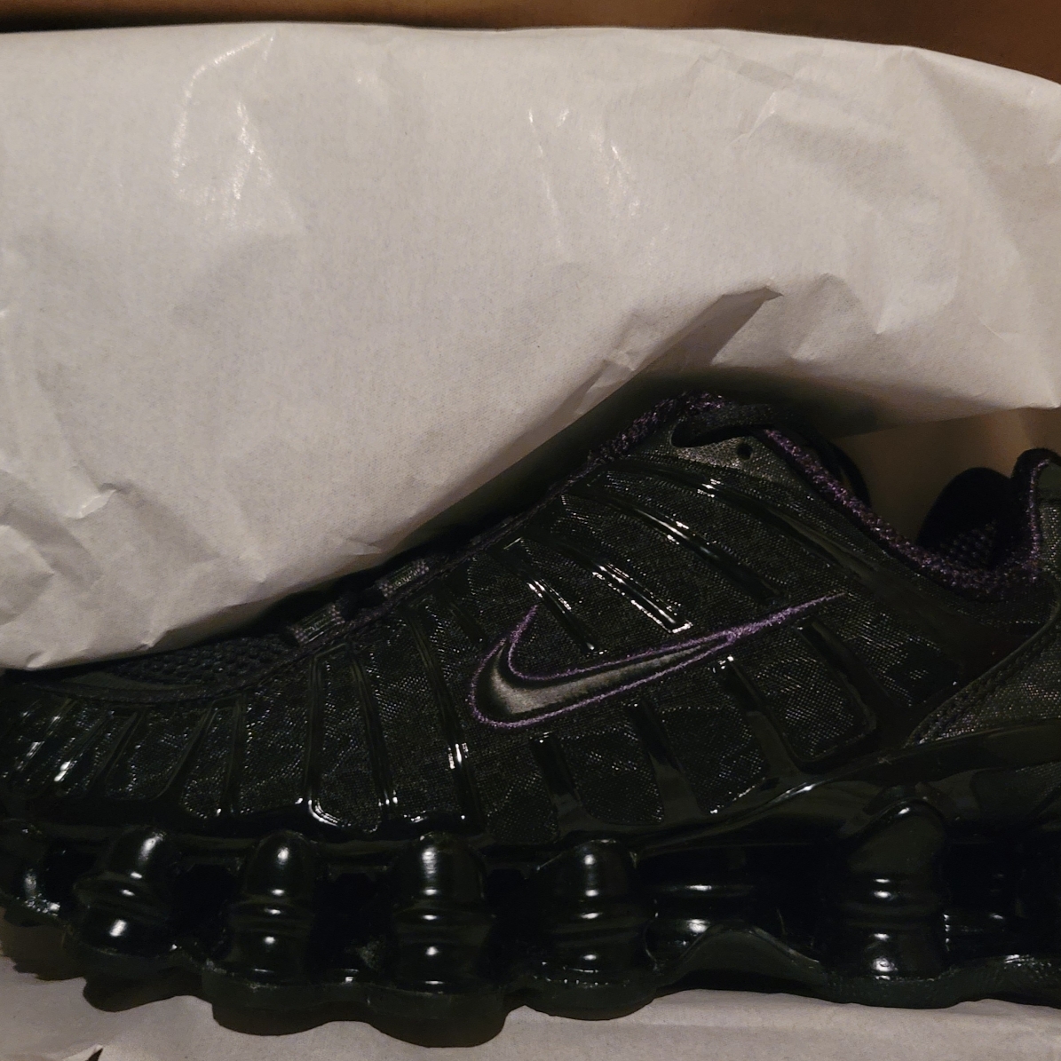 (W) Nike Shox TL Black and Max Orange 착용 스타일
