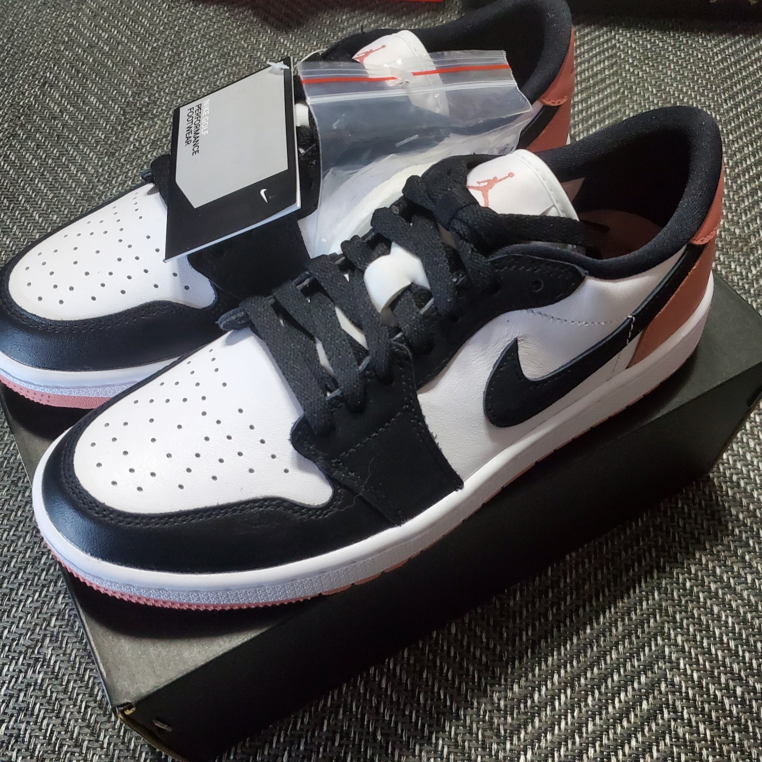 Jordan 1 Low Golf Rust Pink 착용 스타일