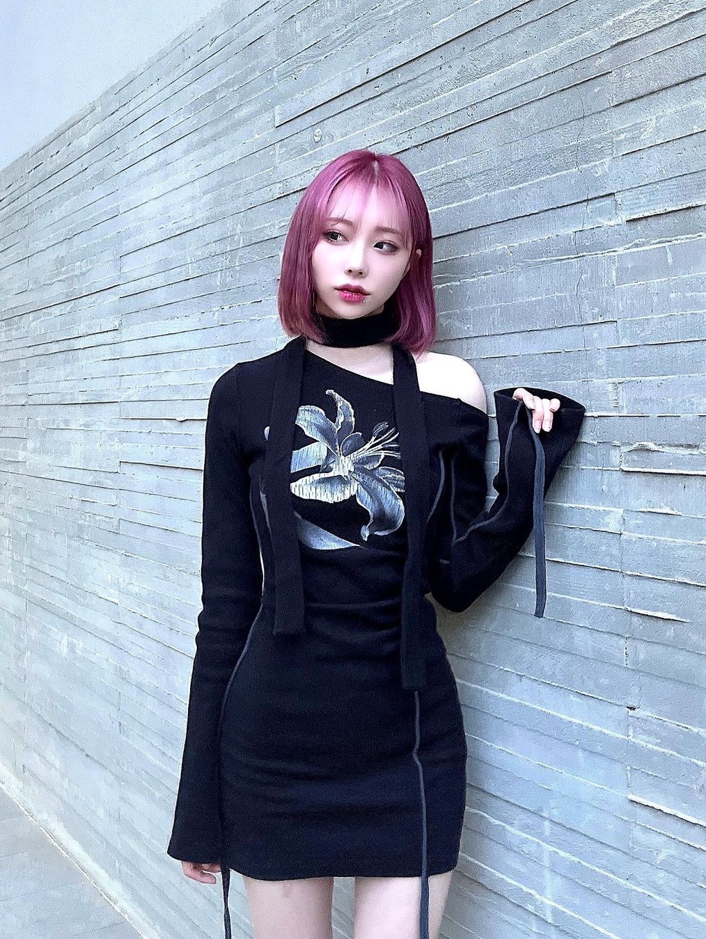 Elfelfelf Archives Women Lily Scarf Top Black, Elfelfelf Archives Women Lily Scarf Top Ivory 착용 스타일
