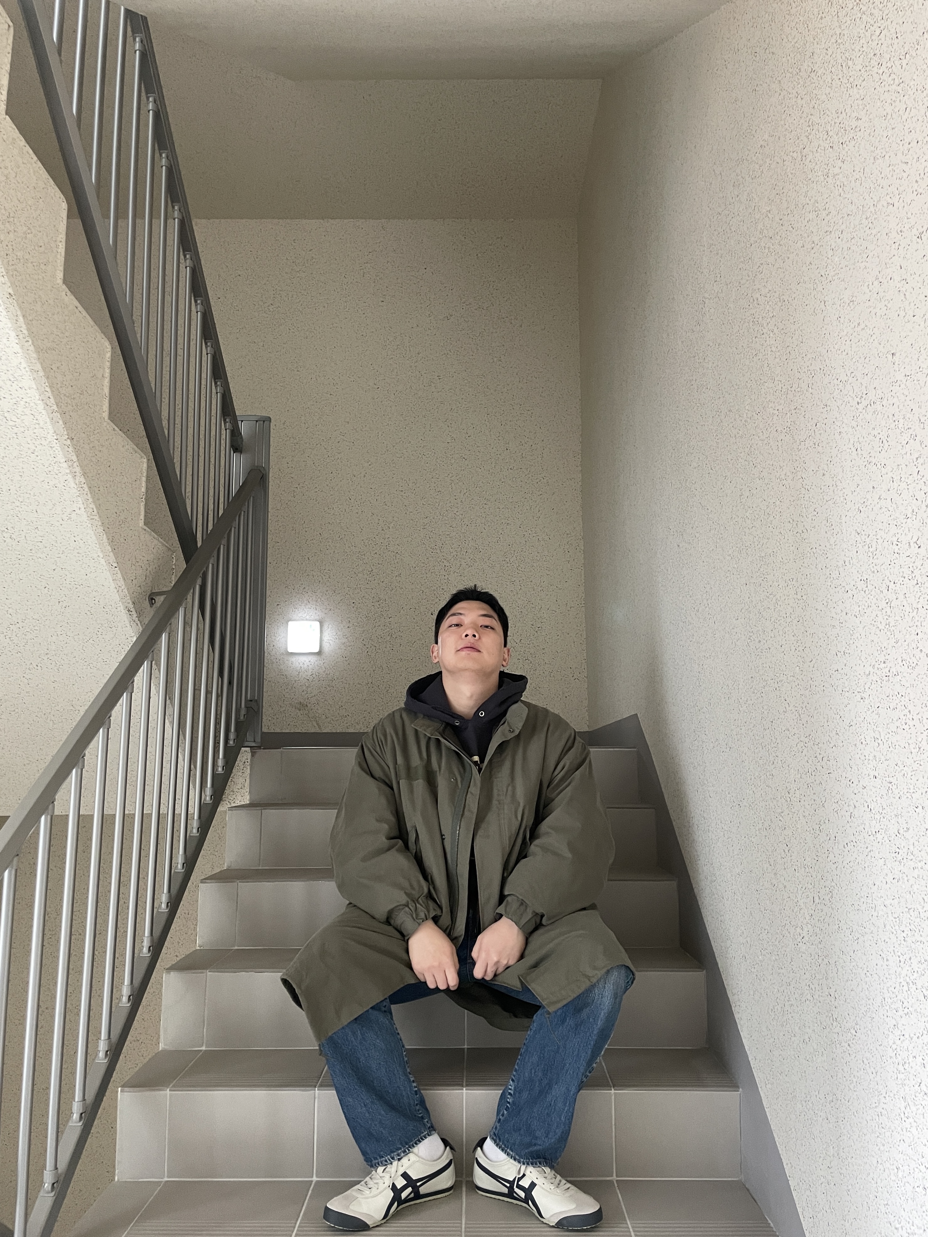 오니츠카 타이거 멕시코 66 버치 착용 스타일 - 3