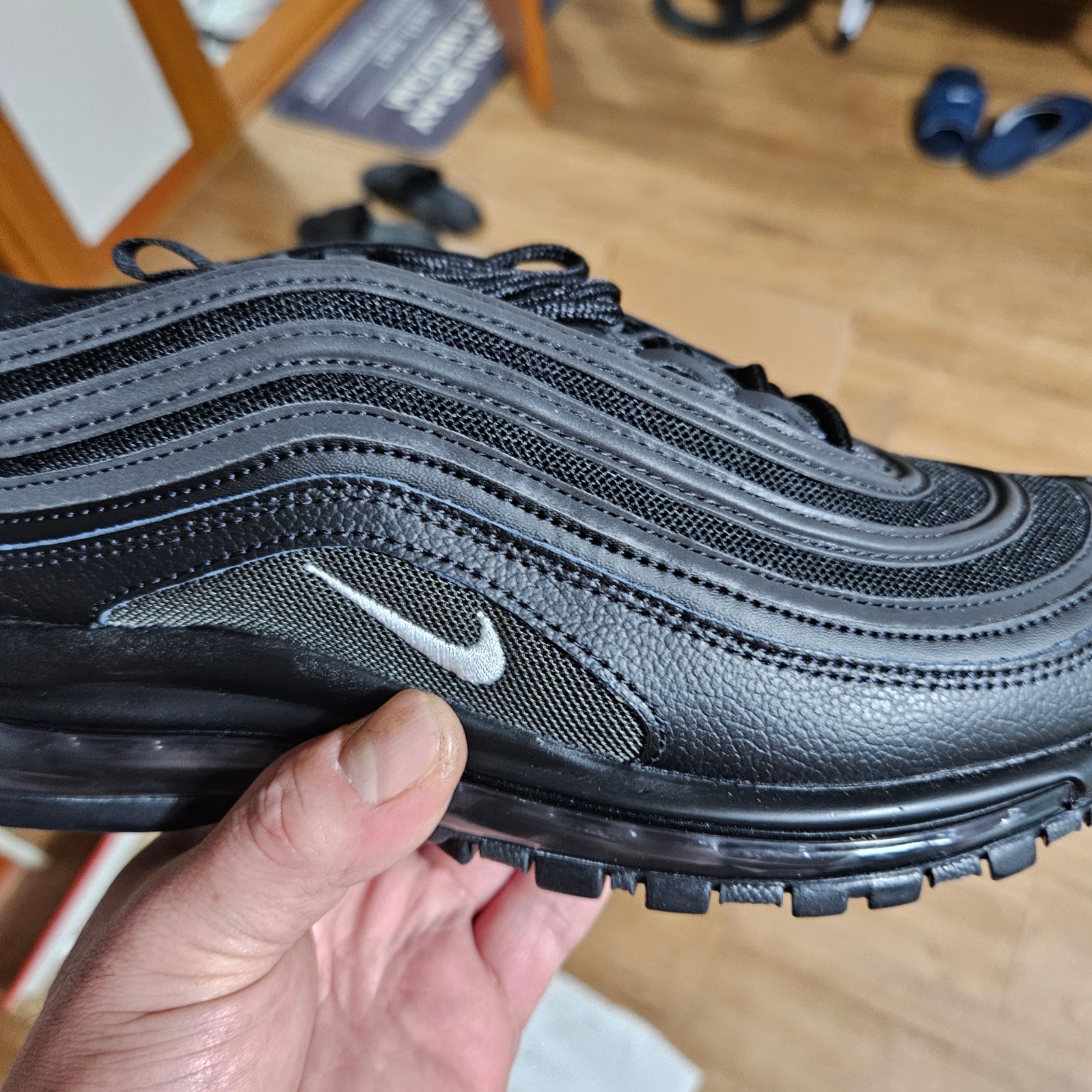 Nike Air Max 97 Black White Anthracite 착용 스타일 - 1