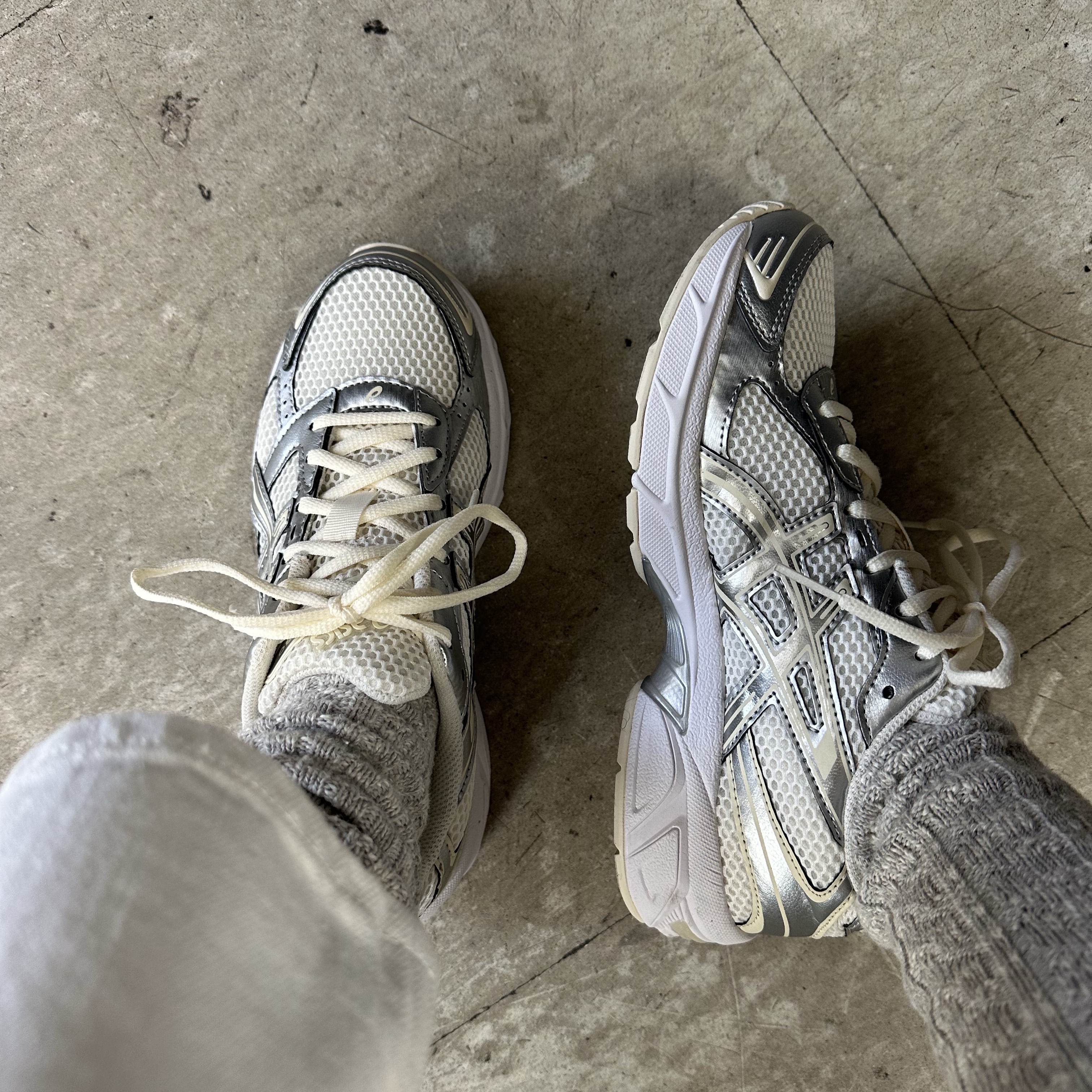 (W) Asics Gel-1130 Cream Pure Silver 착용 스타일