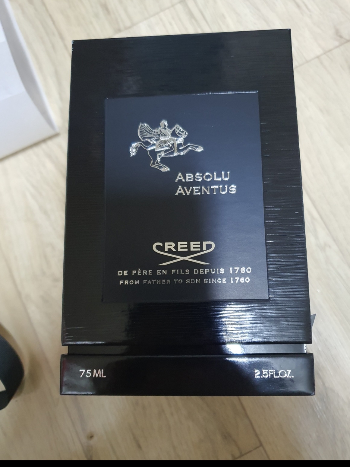 Creed Absolu Aventus Eau De Parfum 75ml 착용 스타일 - 3
