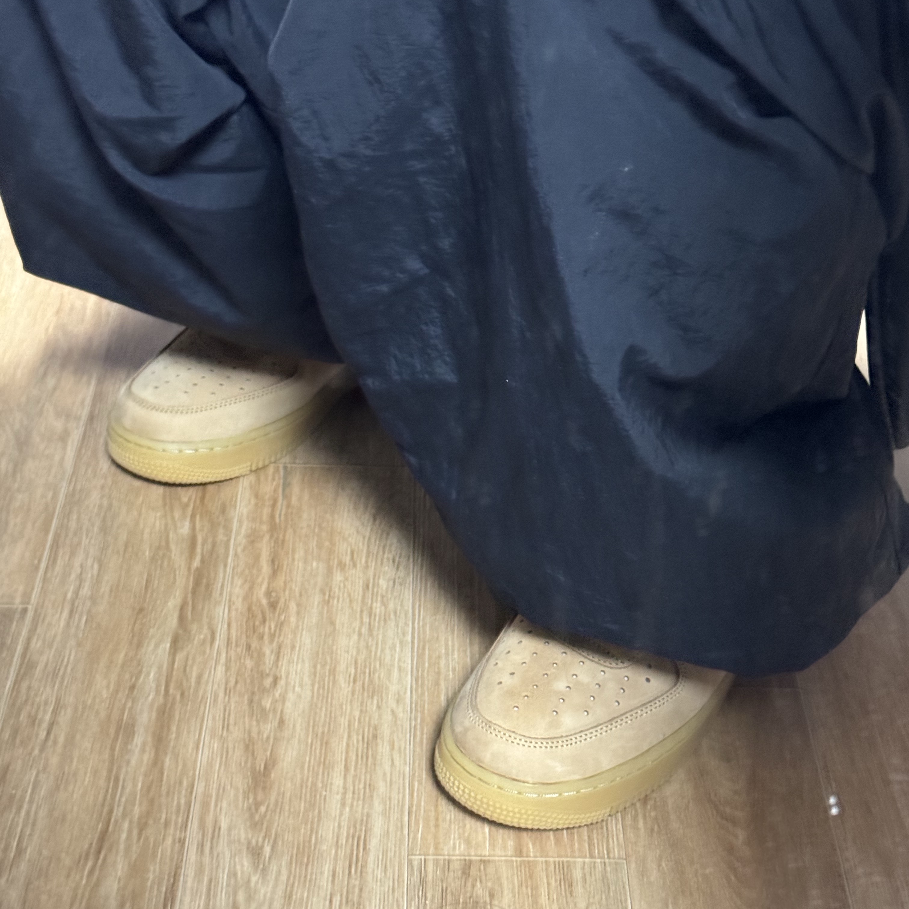 Nike Air Force 1 '07 WB Flax 착용 스타일 - 2