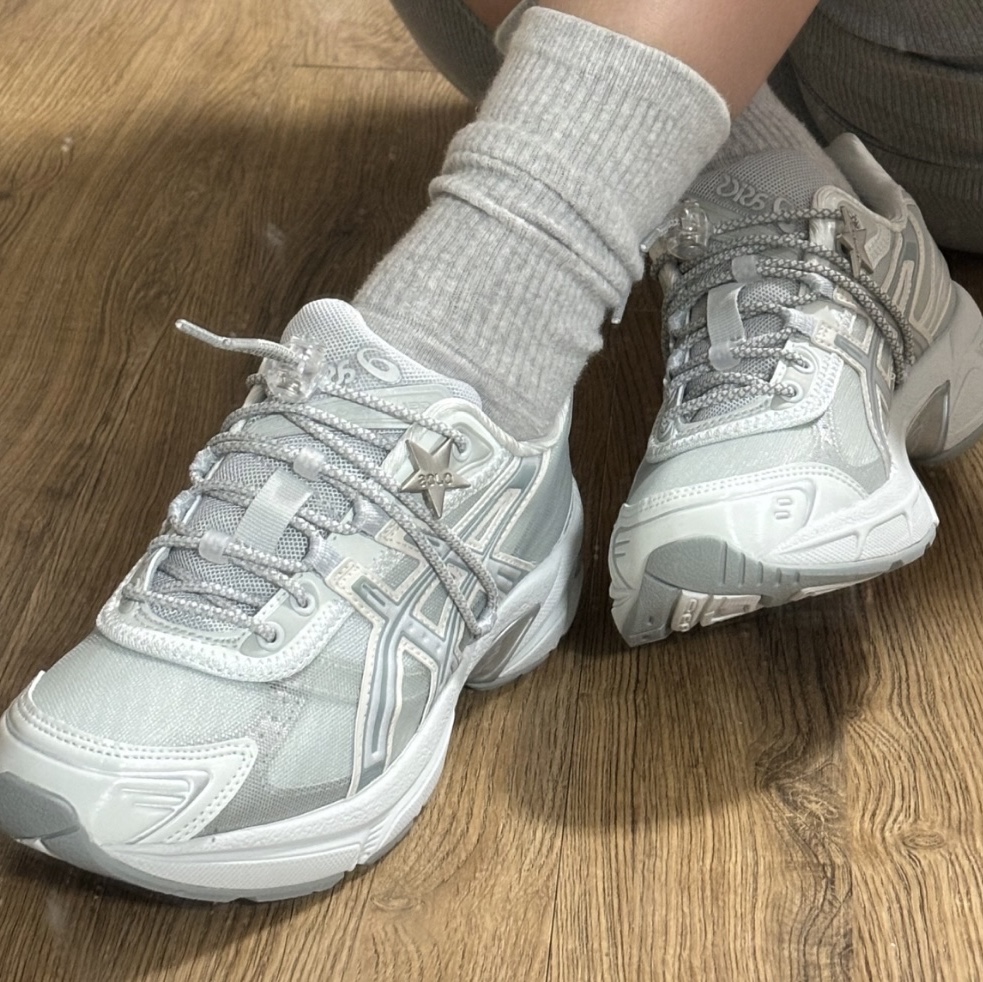 Asics x Atmos x Ojos Gel-1130 RE Glacier Grey Pure Silver 착용 스타일 - 1