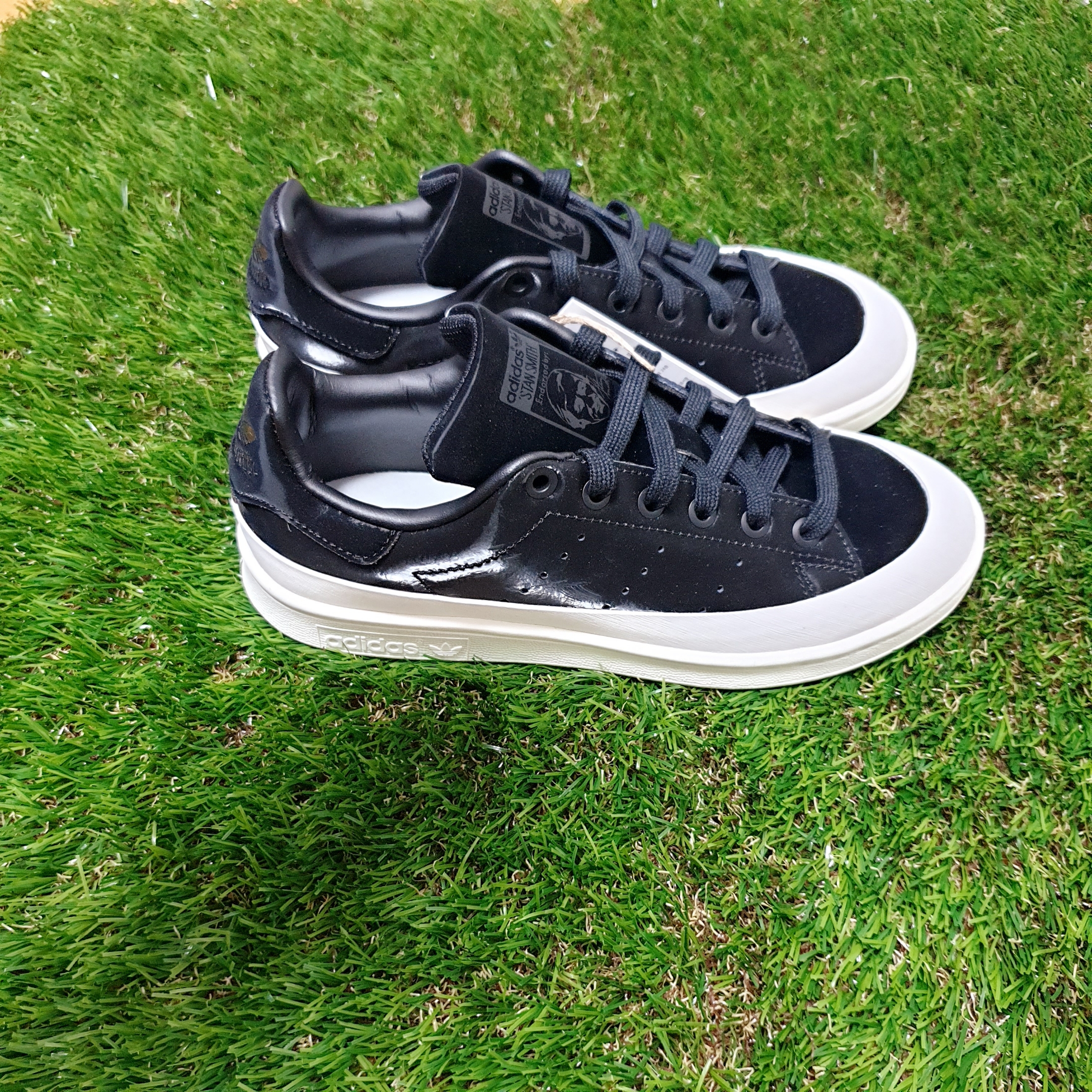 (W) Adidas Stan Smith Core Black Off White 착용 스타일 - 2