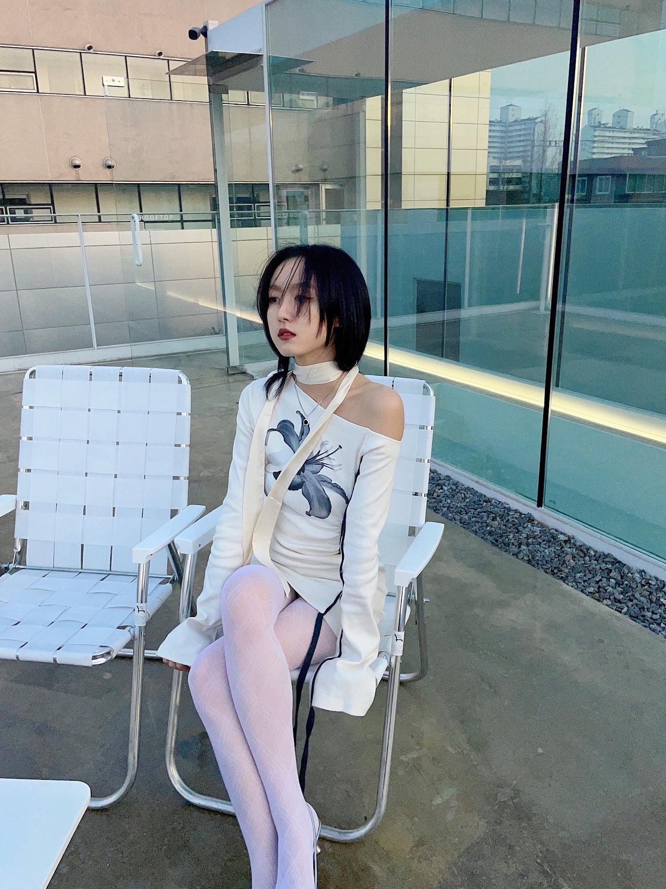 Elfelfelf Archives Women Lily Scarf Top Ivory, Elfelfelf Archives Women Lily Scarf Top Black 착용 스타일