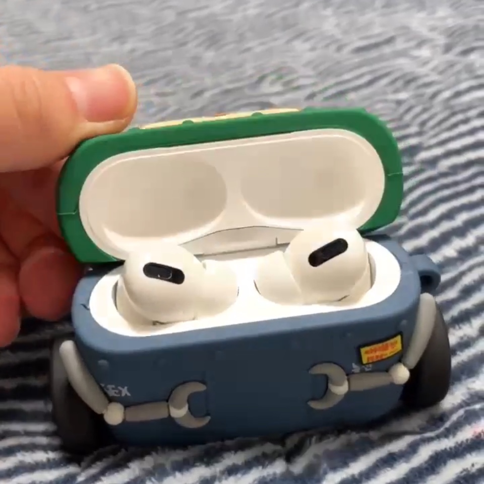 Bbangbbang Robot Airpods Pro 2nd Gen Case 착용 스타일 - 2