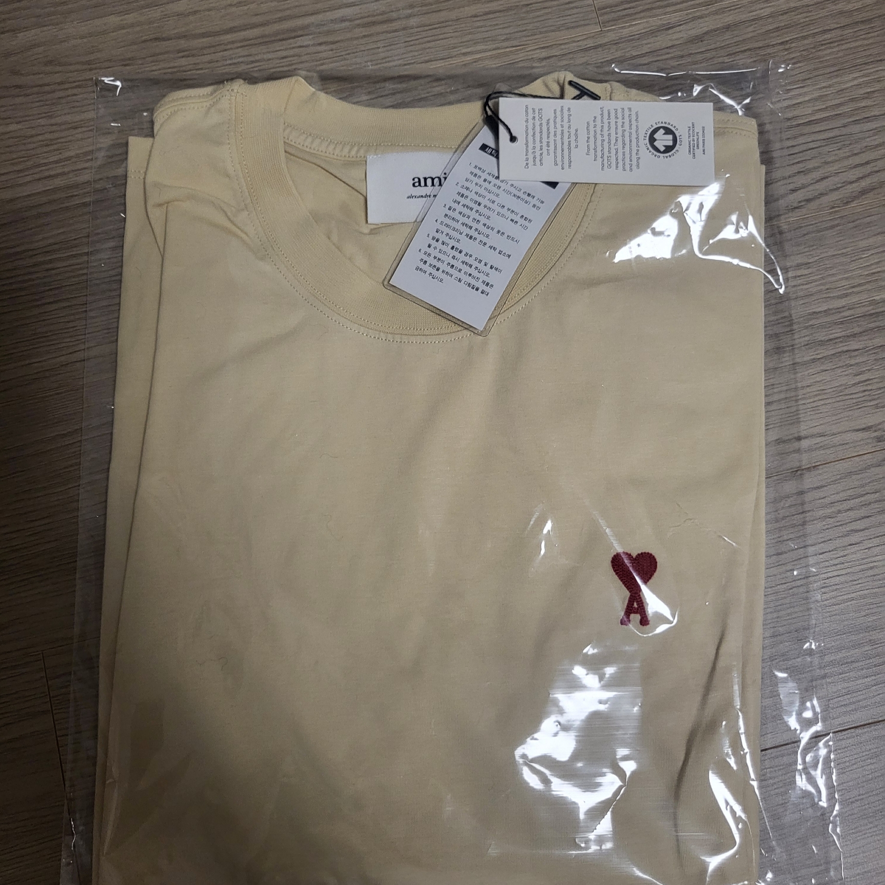 AMI de Coeur T-Shirt Vanilla 착용 스타일