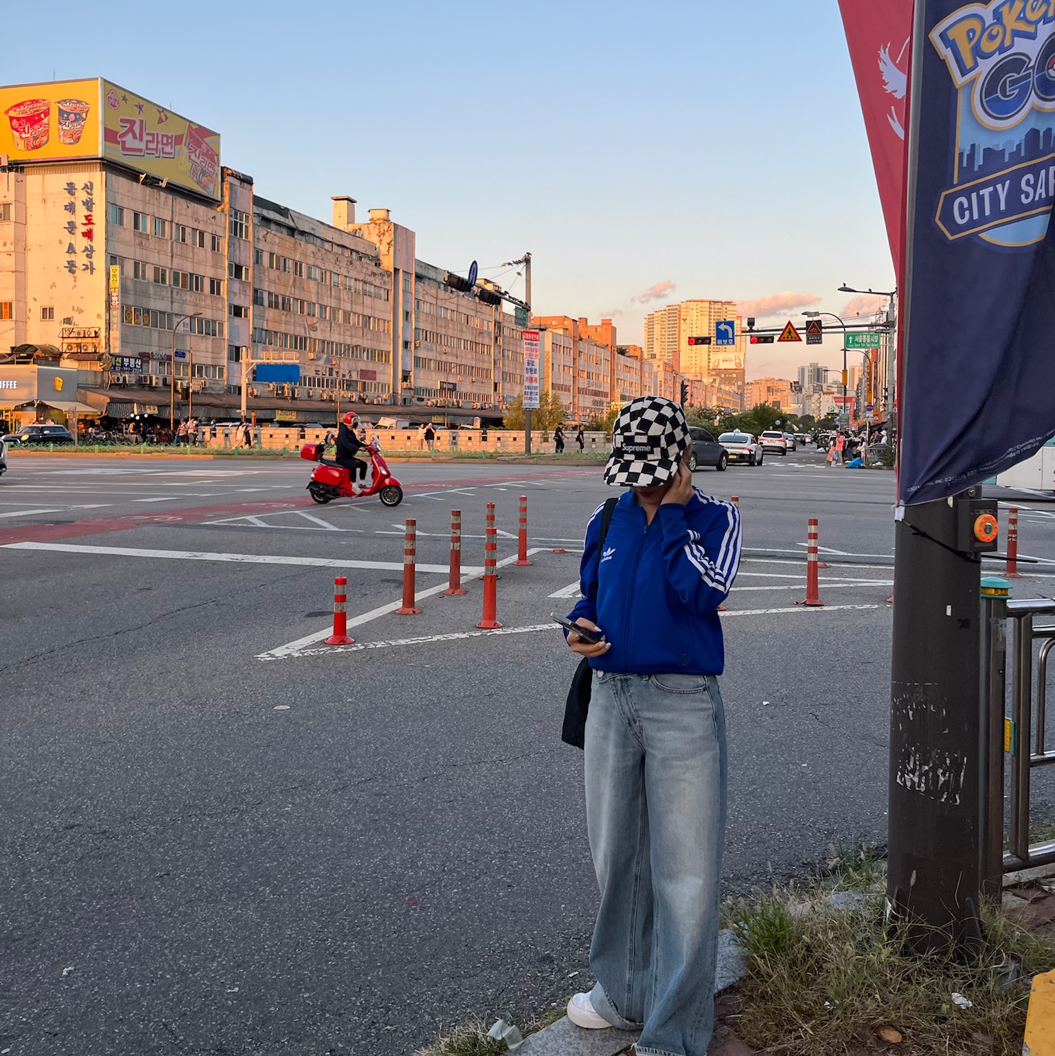 Adidas Italy Beckenbauer Track Top Royal Blue - US Sizing, Supreme Checkerboard Boucle Camp Cap Black - 19SS 착용 스타일 - 1