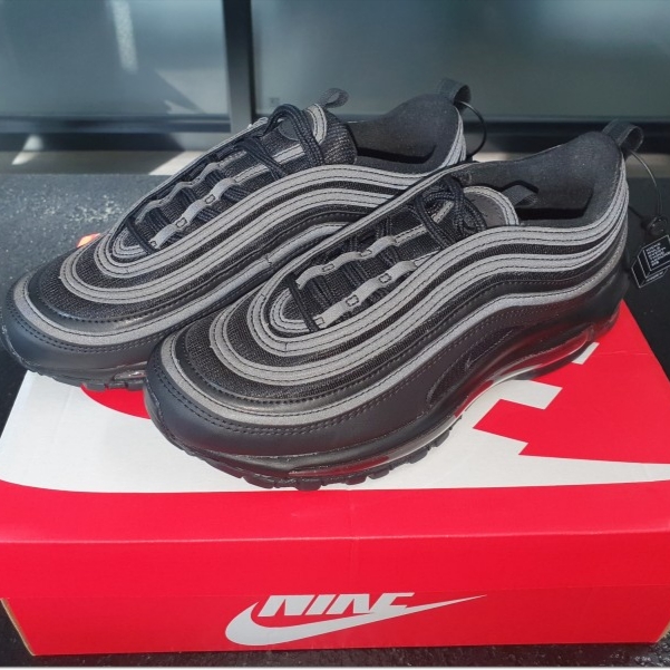 Nike Air Max 97 Triple Black 착용 스타일 - 1