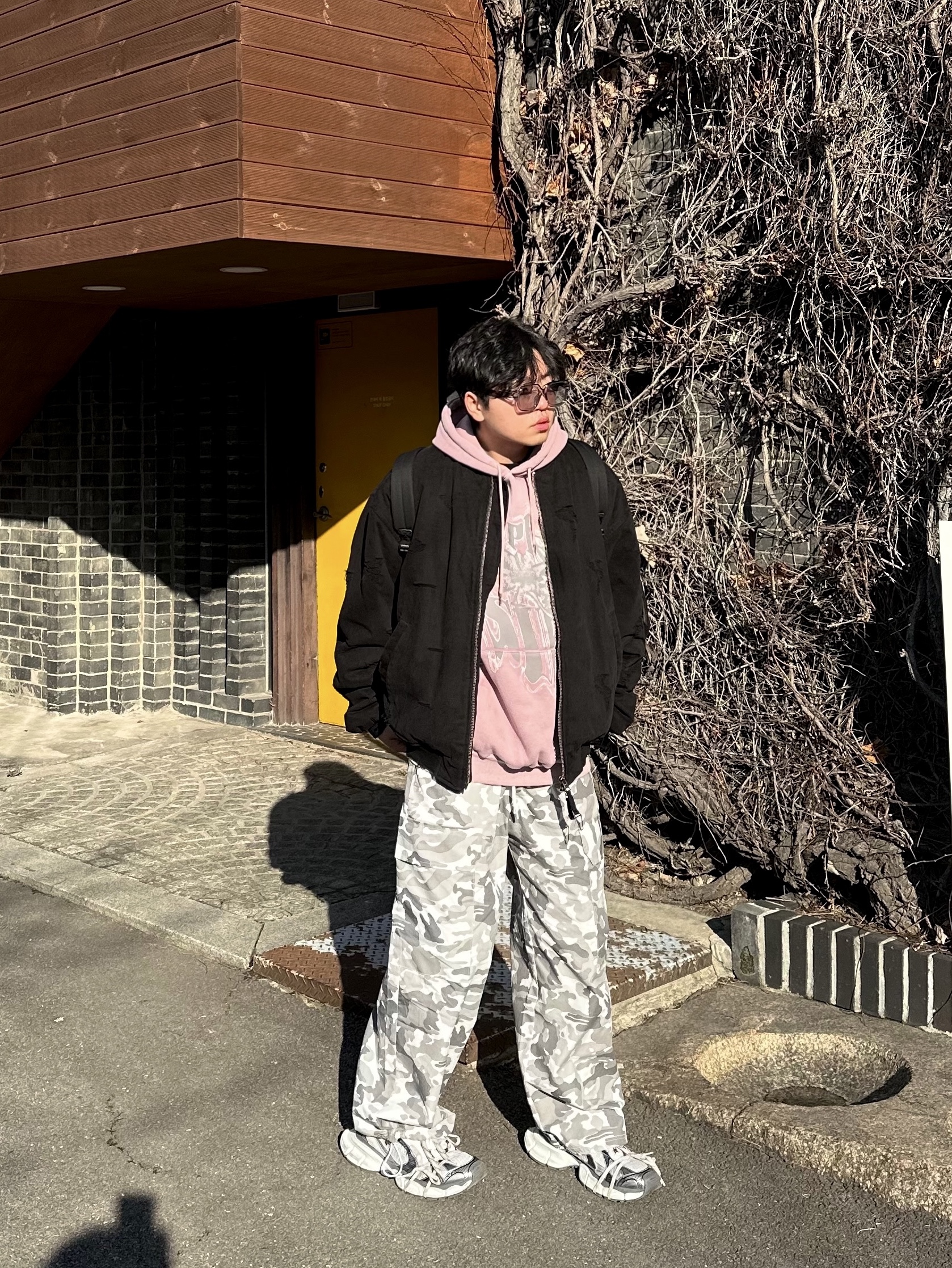 Undermycar Dtrange Dead Starange Destroyed Bomber Obsidian - 23SS, Balenciaga 3XL Sneakers Grey White Red 착용 스타일 - 1