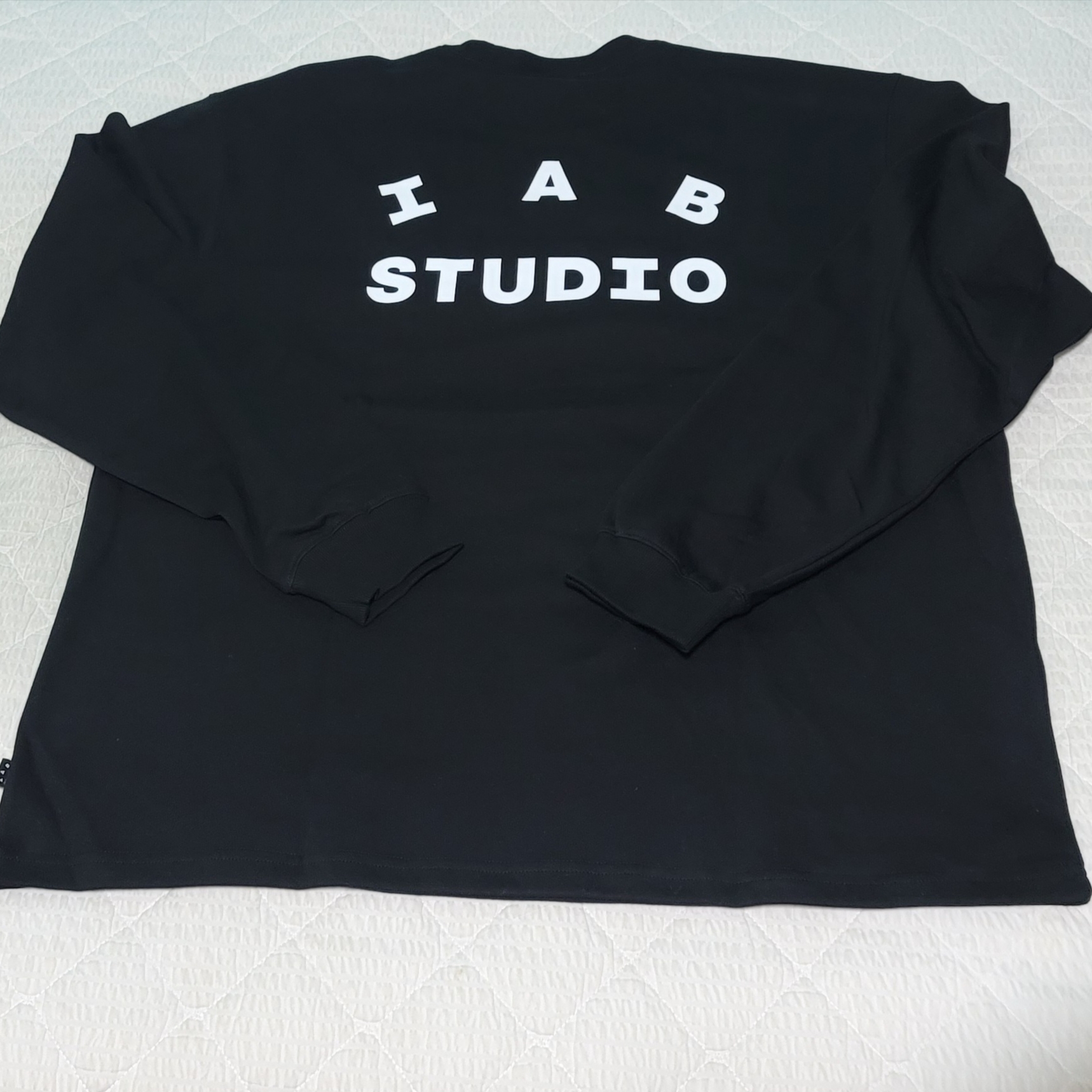 IAB Studio Long Sleeve Black - 23FW 착용 스타일 - 2
