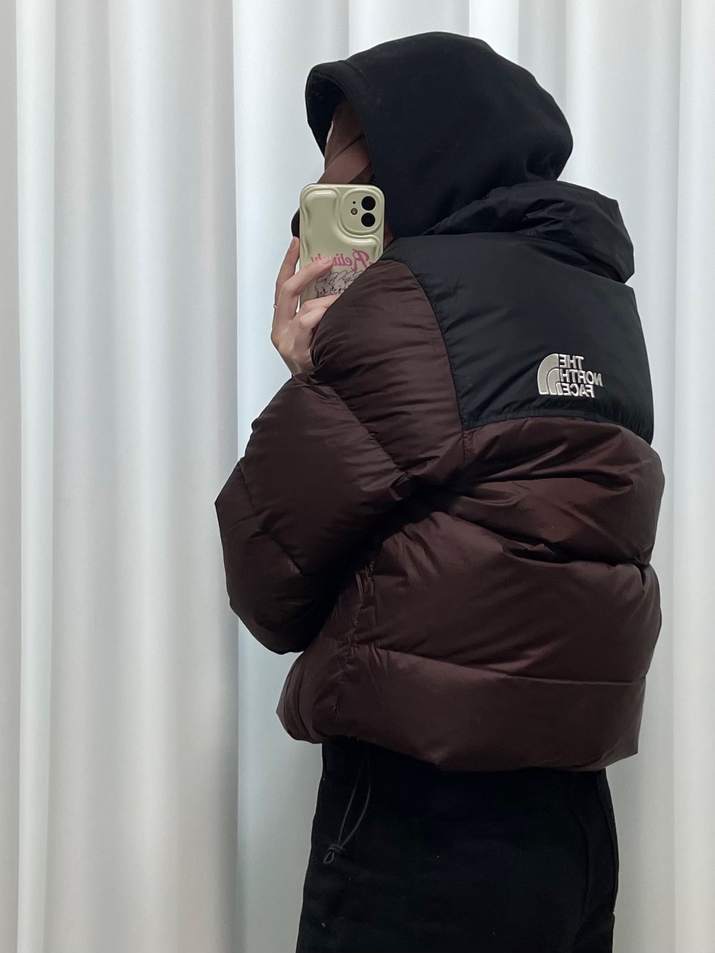 Nike Heritage 86 Futura Washed Cap Earth, (W) The North Face 1996 Retro Nuptse Jacket Coal Brown 착용 스타일 - 3