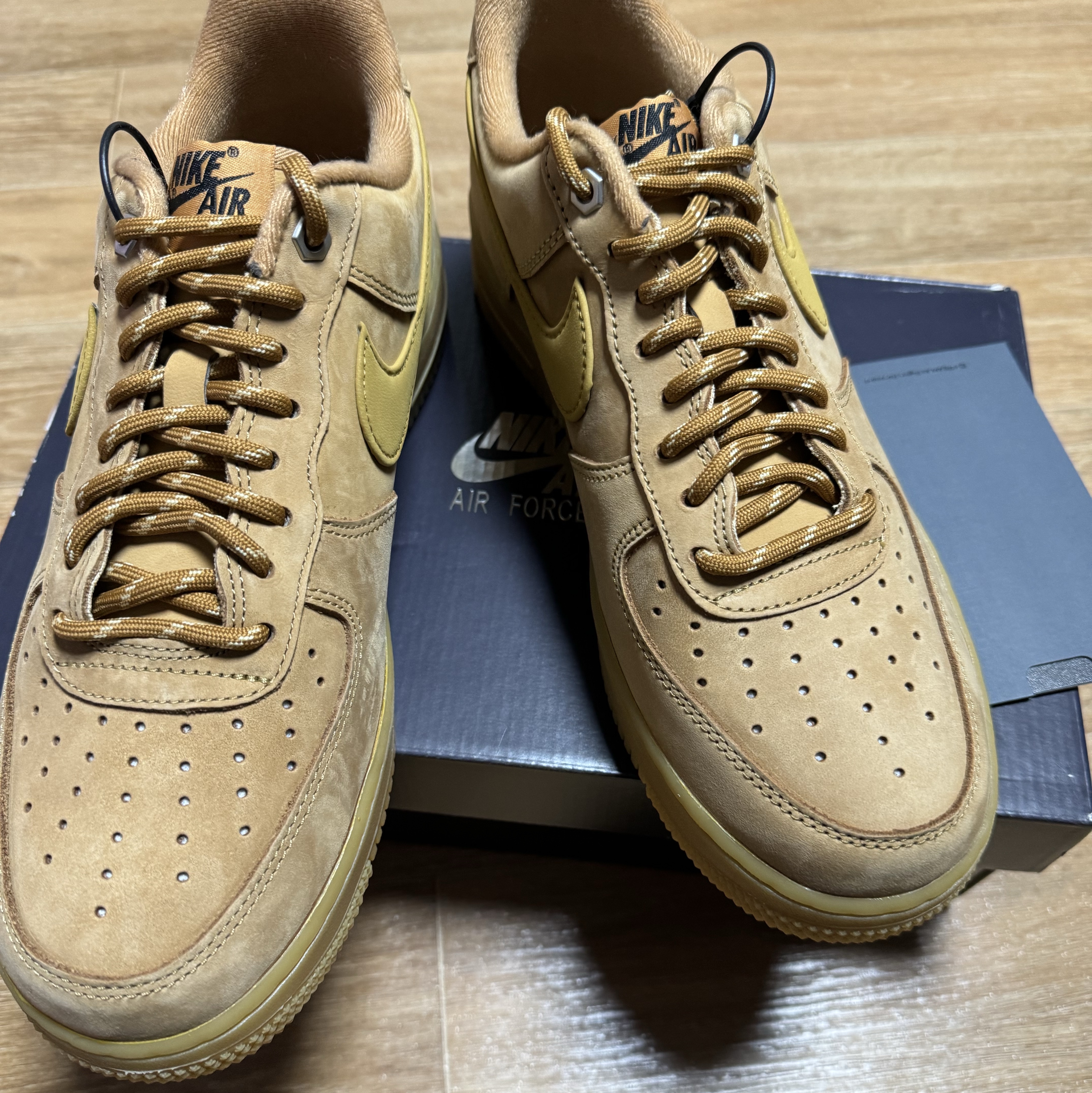 Nike Air Force 1 '07 WB Flax 착용 스타일