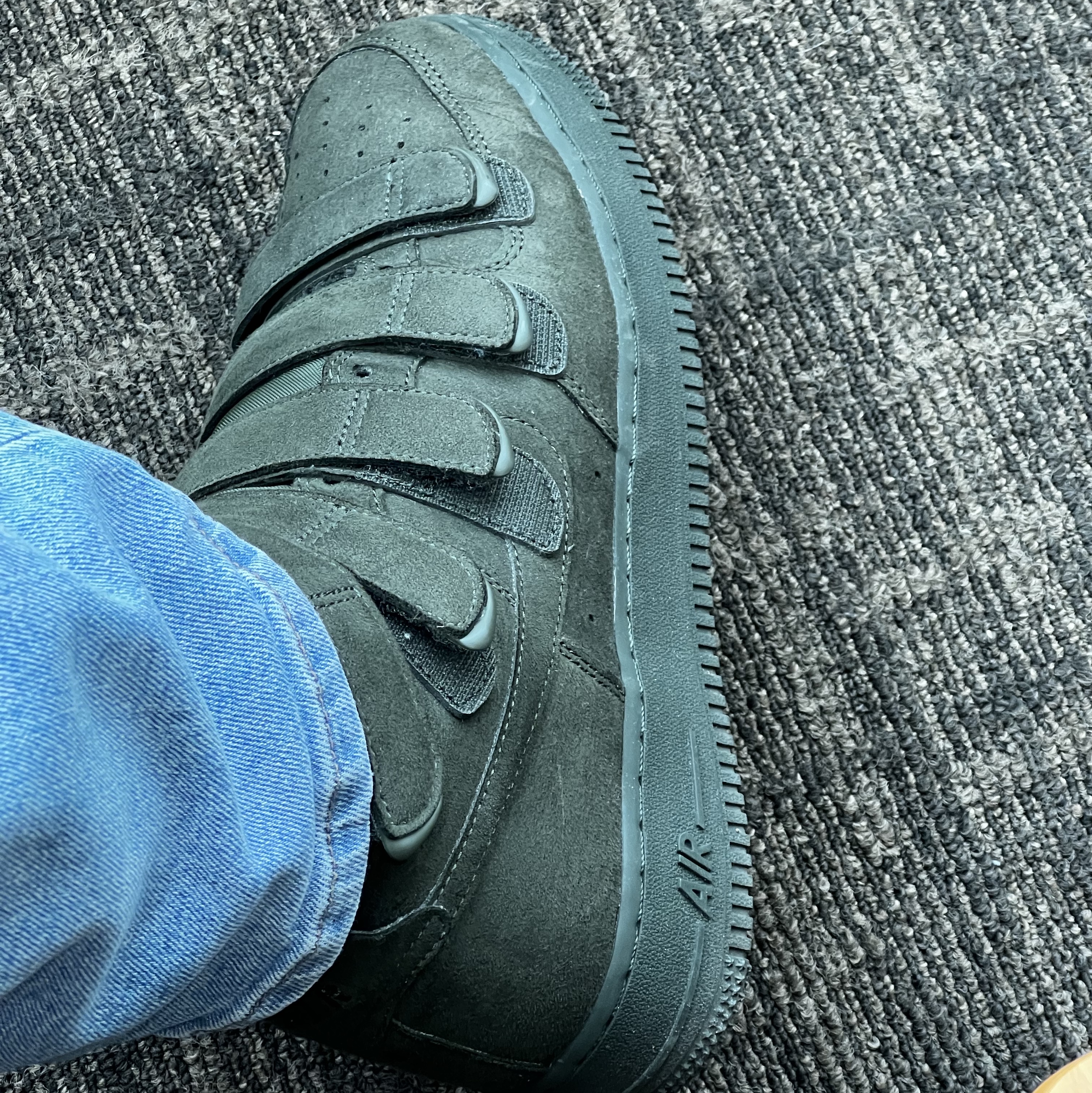 Nike x Billie Eilish Air Force 1 High '07 SP Sequoia 착용 스타일 - 2