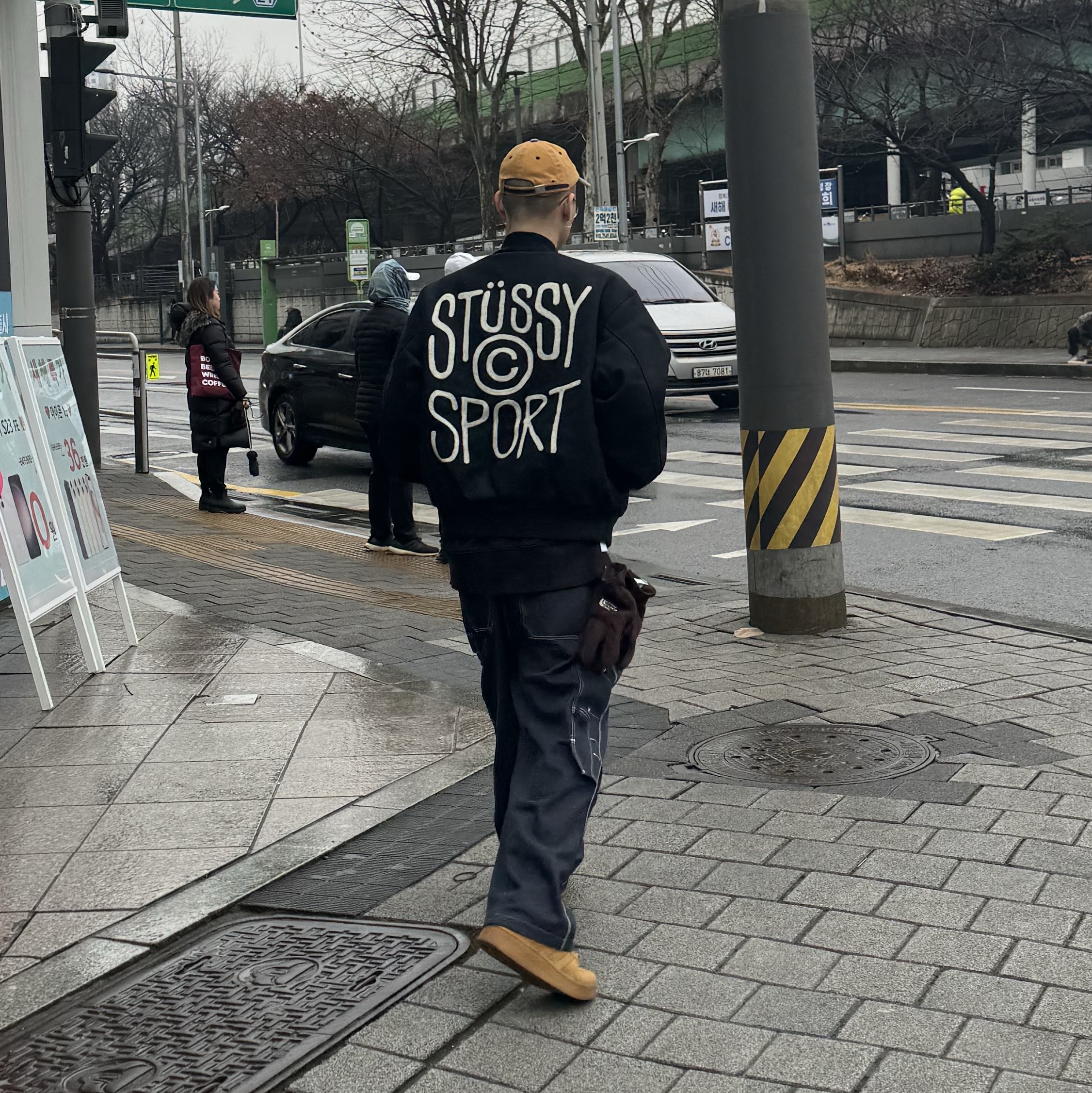 Stussy Sport Melton Varsity Jacket Black 착용 스타일 - 1