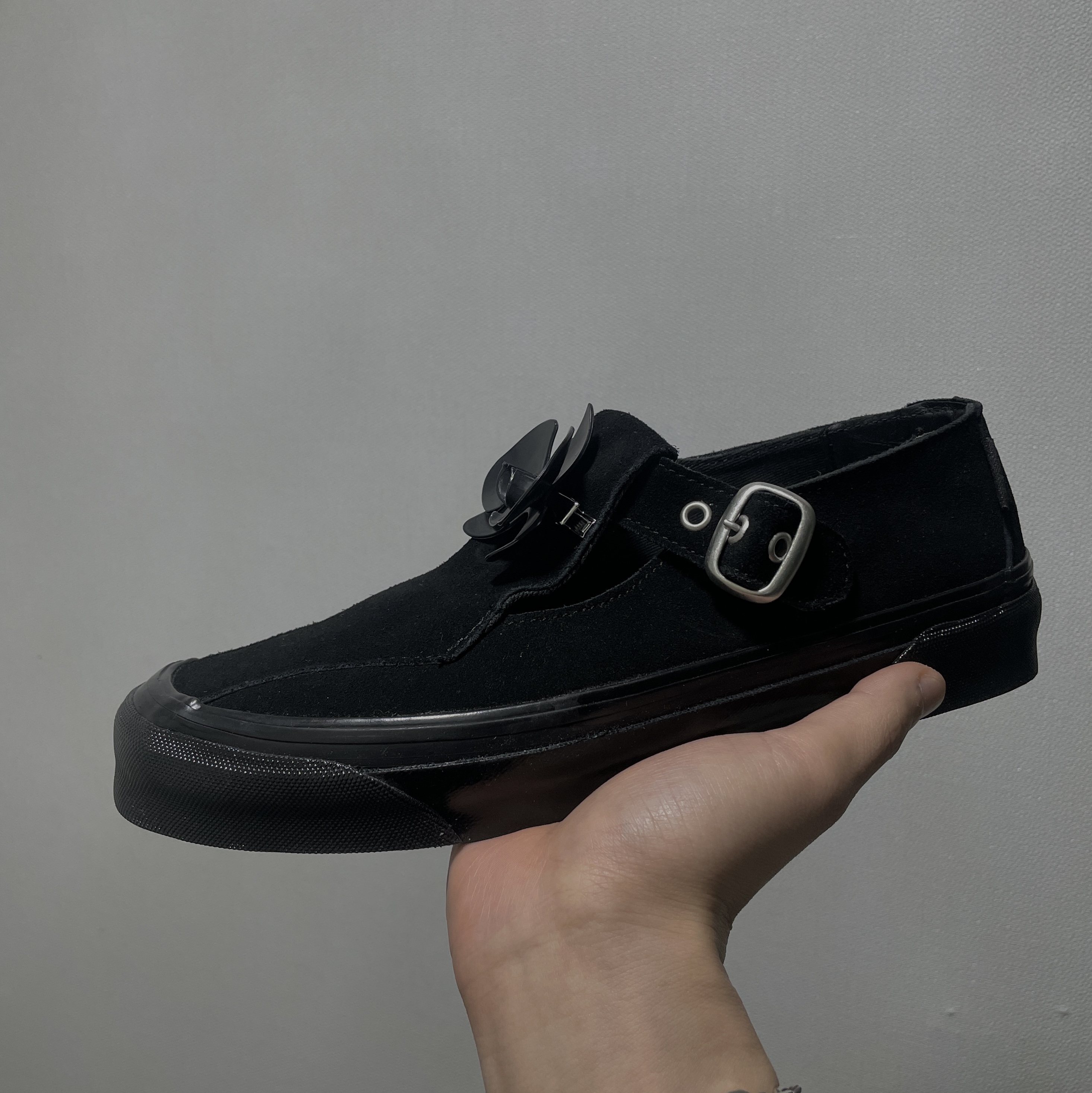 Vans Vault x Goodfight OG Style 93 LX Black 착용 스타일