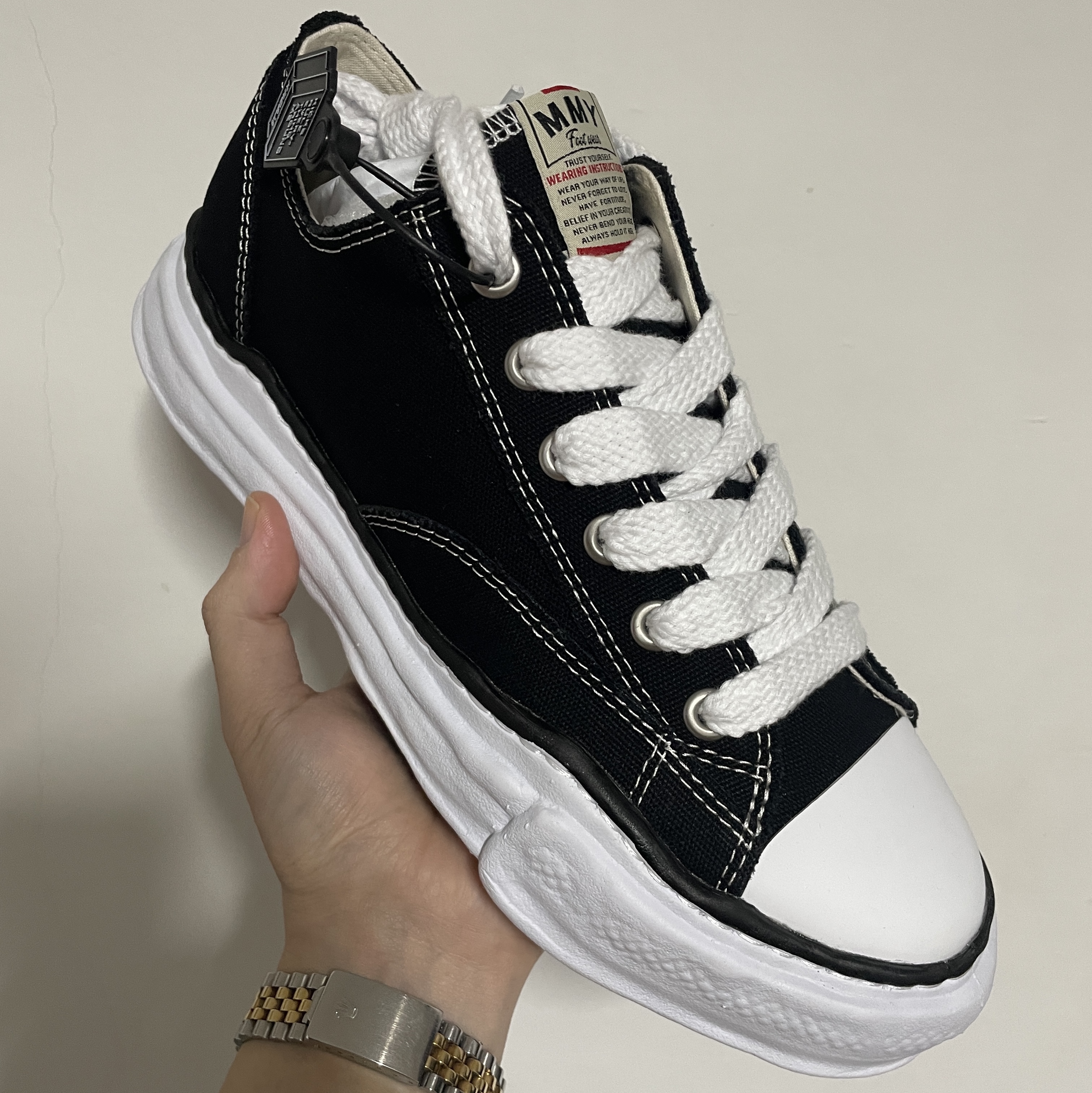 Maison Mihara Yasuhiro Peterson OG Sole Canvas Low Sneakers Black, Rolex Datejust 36mm 126233 Champagne Diamond-Set Jubilee 착용 스타일