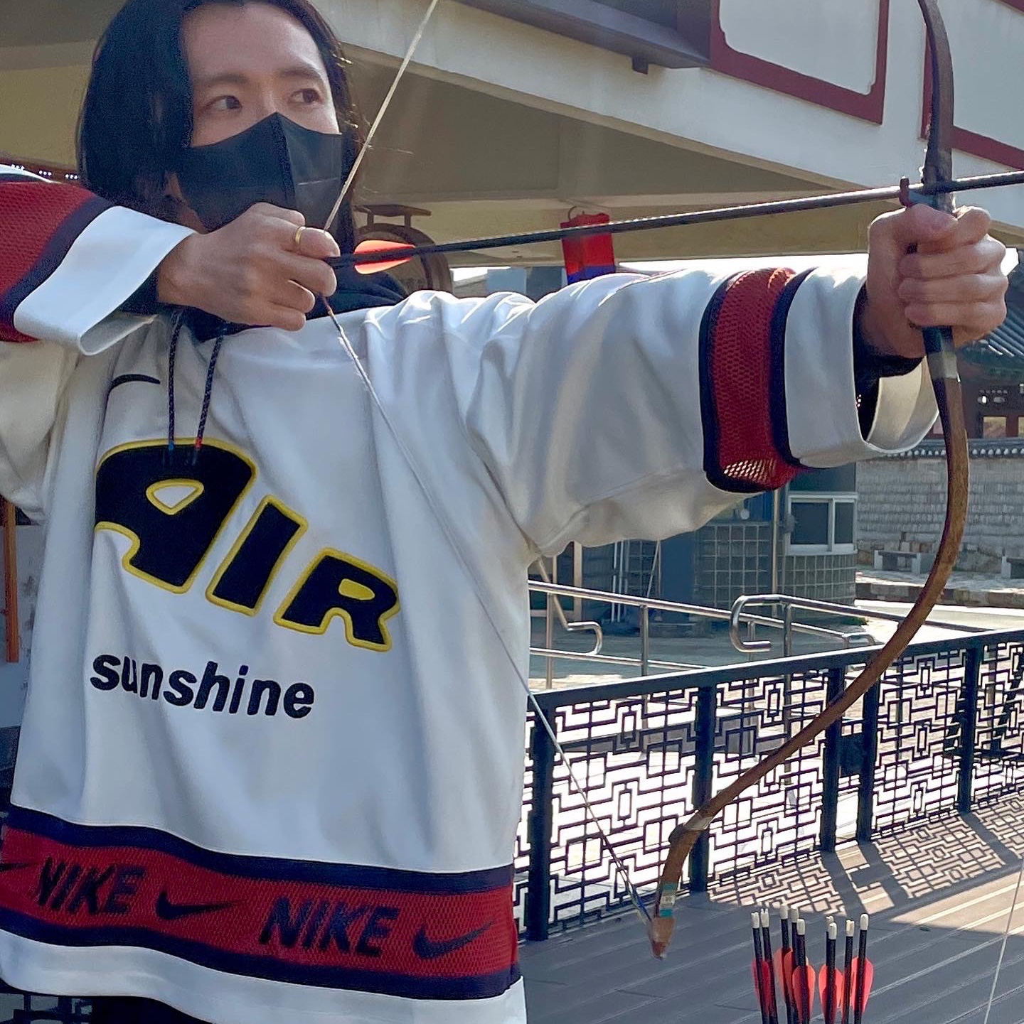 Nike x Cactus Plant Flea Market Hockey Jersey White 착용 스타일 - 1
