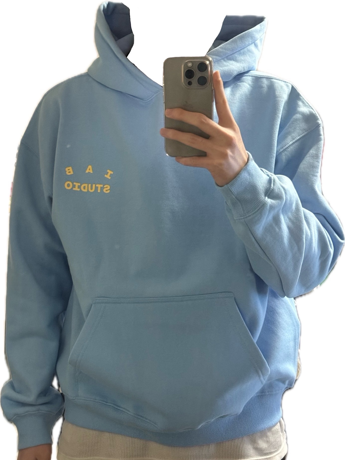 IAB Studio Hoodie Sky Blue Lemon, Apple iPhone 15 Pro 512GB Natural Titanium (Korean Ver.) 착용 스타일