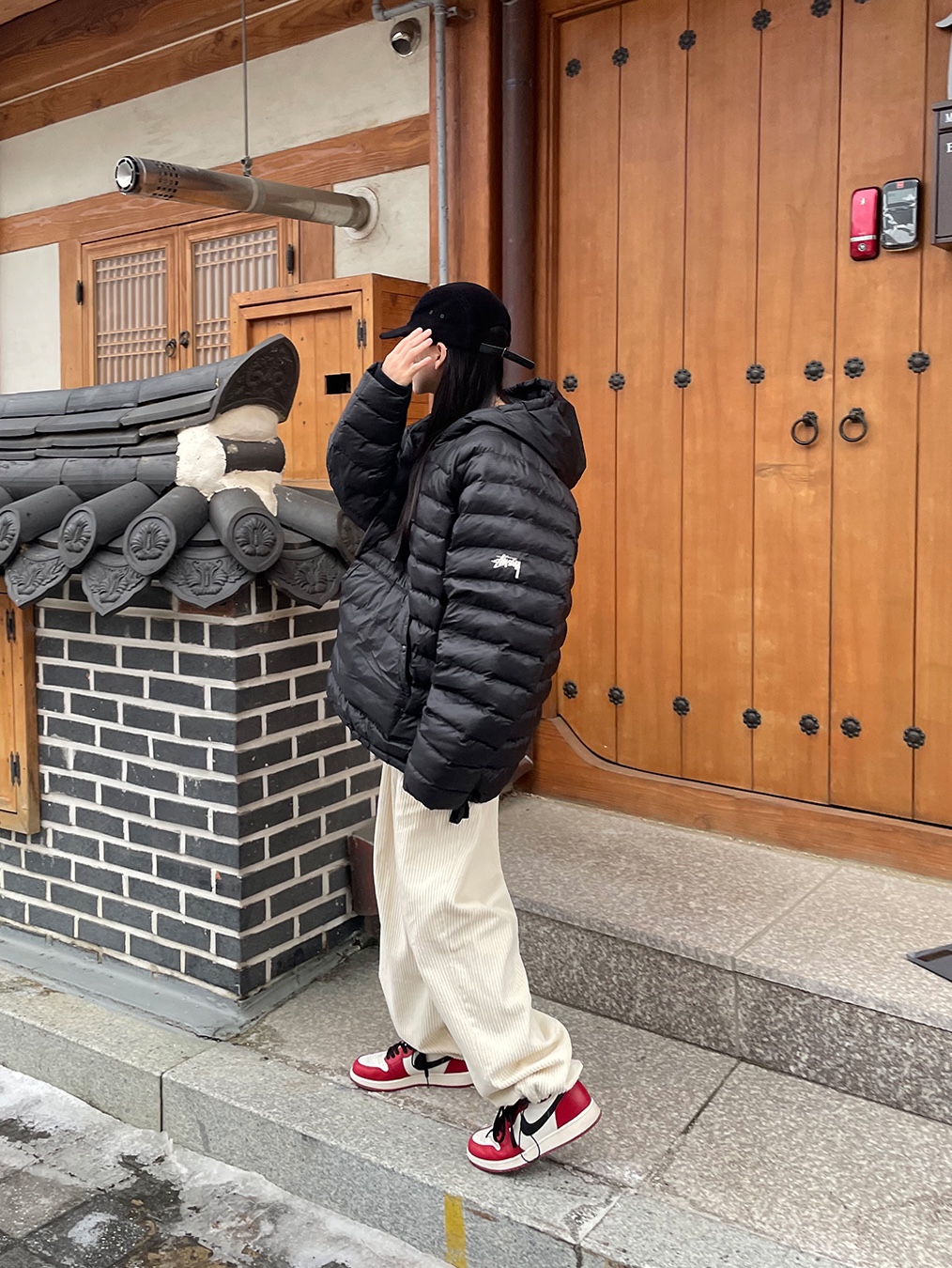 Supreme Corduroy Camp Cap Black - 23FW, Jordan 1 Retro High OG Chicago 2022 착용 스타일 - 1
