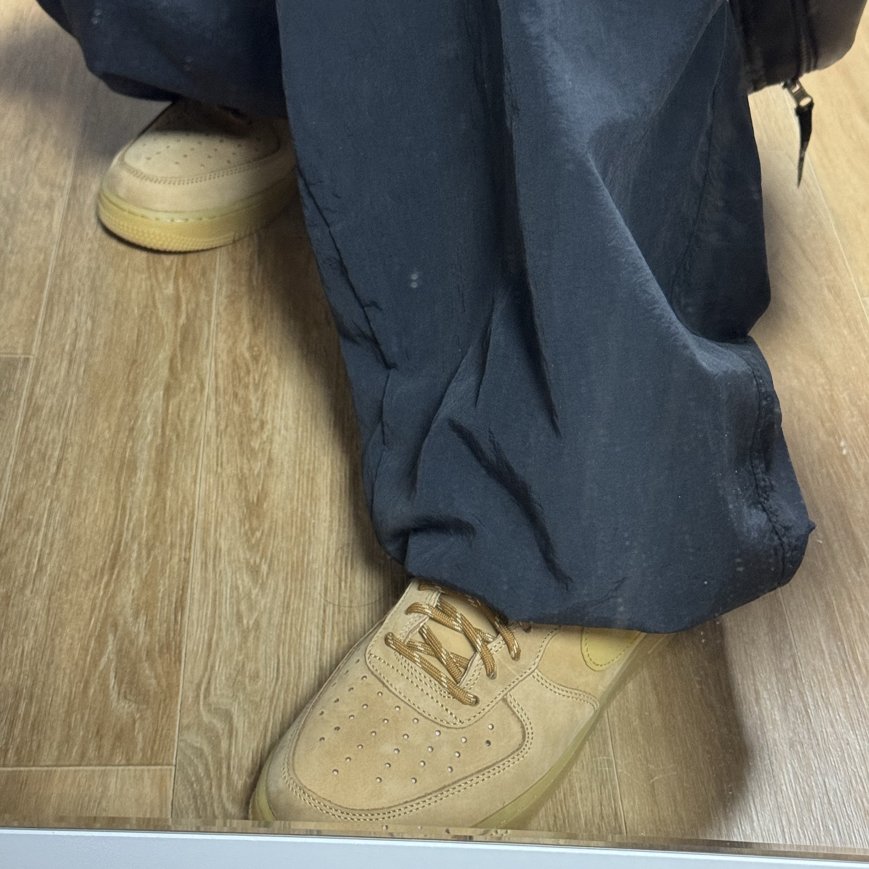 Nike Air Force 1 '07 WB Flax 착용 스타일 - 1