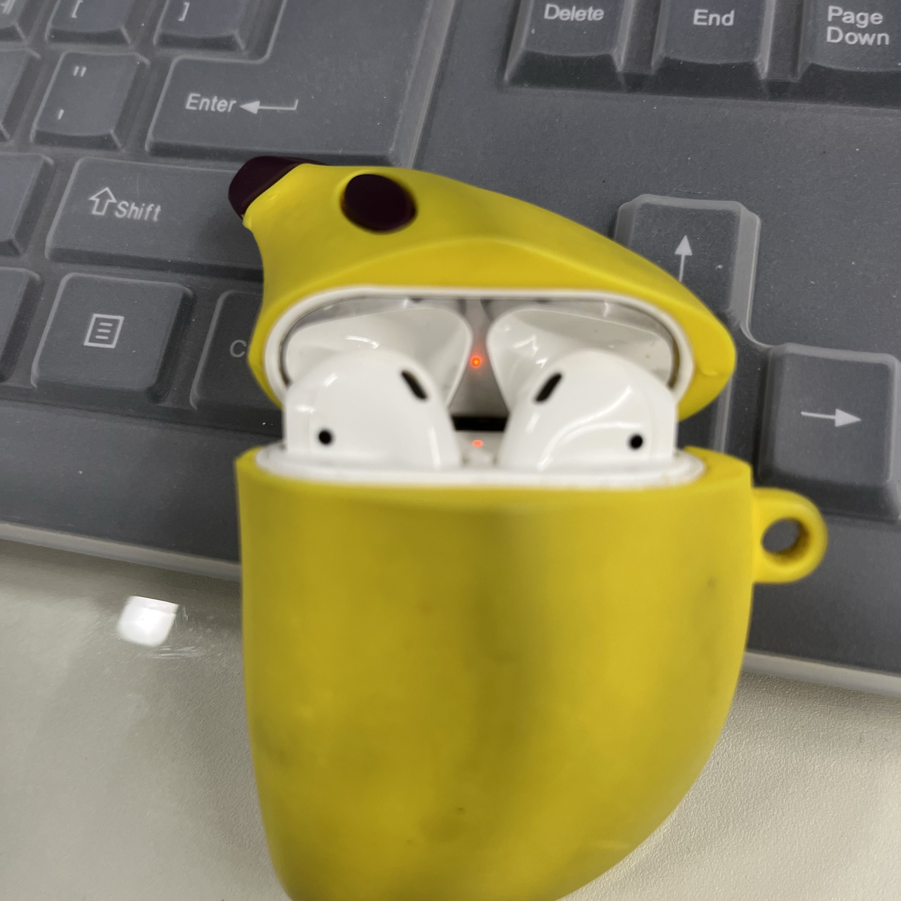 Apple AirPods 2nd Gen (Korean Ver.) 착용 스타일
