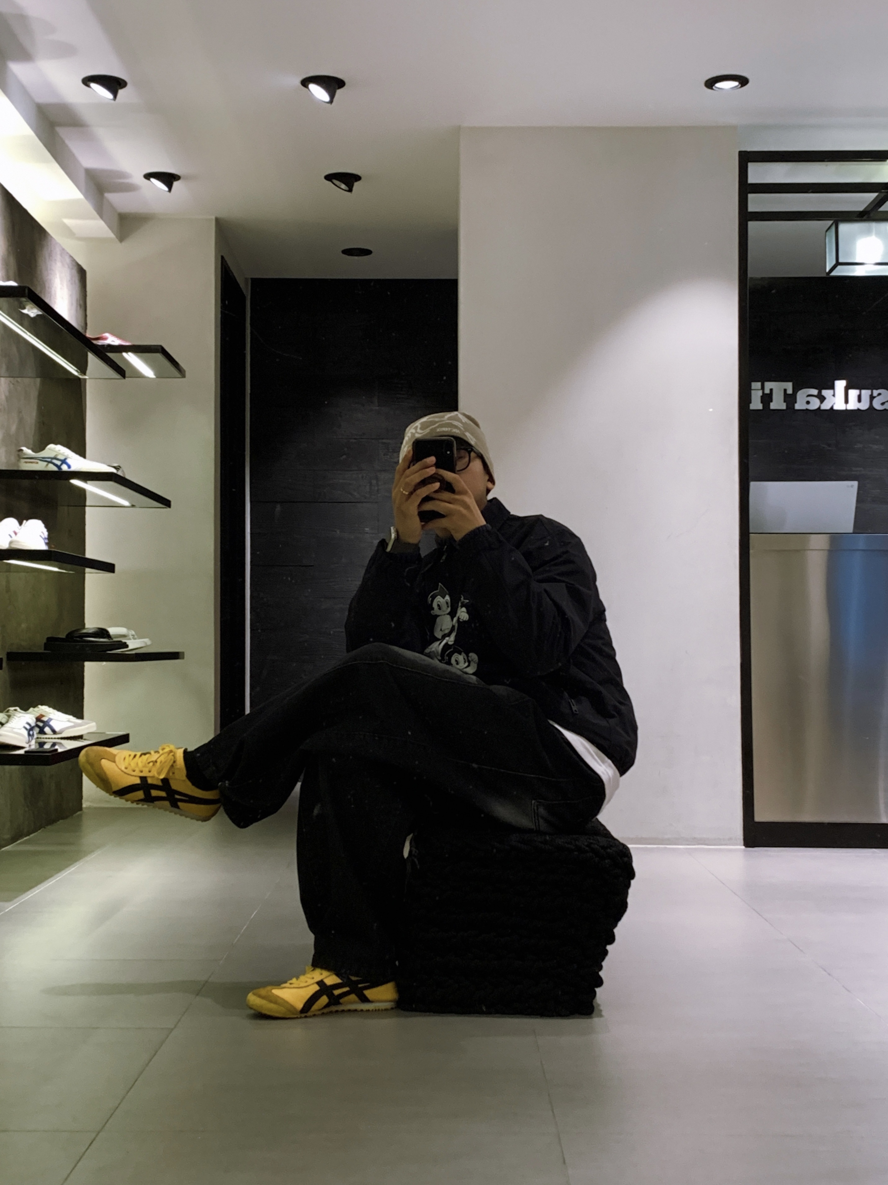 Onitsuka Tiger Mexico 66 Yellow Black 착용 스타일