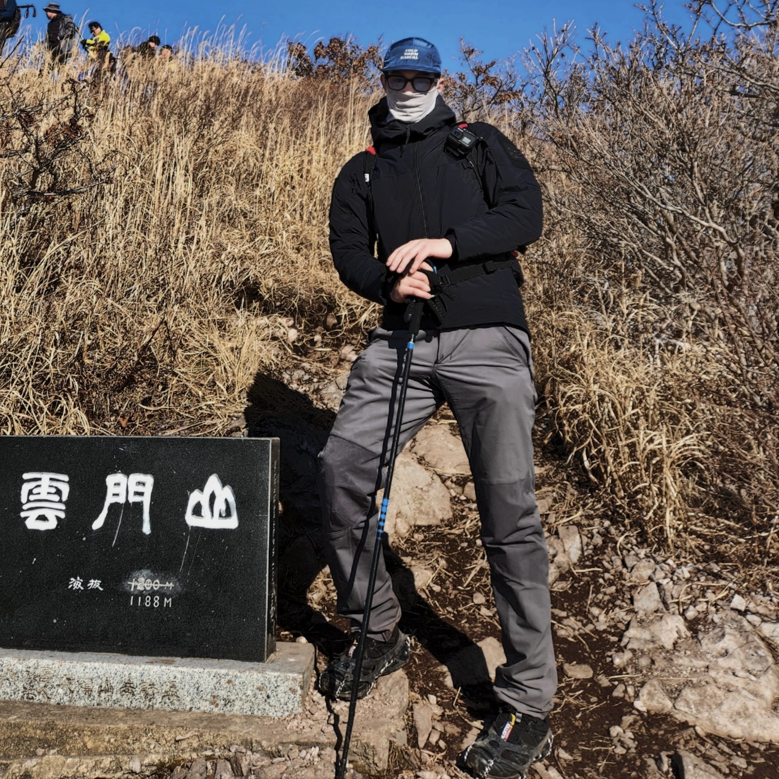 Arc'teryx LEAF Cold WX Hoody LT Gen 2 Black, Salomon XT-Wings 2 ADV Black 착용 스타일 - 1