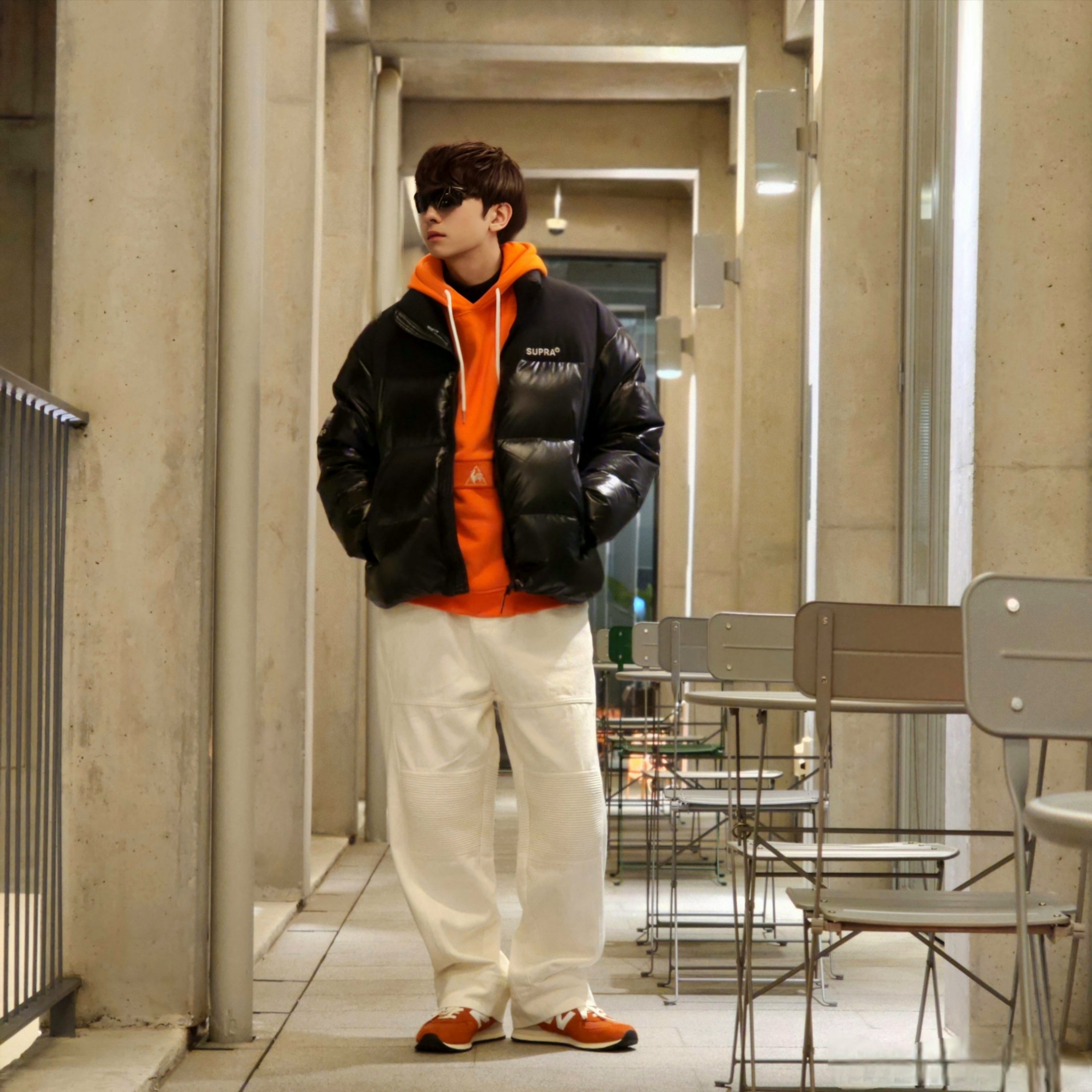 New Balance 574 Heritage Orange Burst White 착용 스타일 - 6