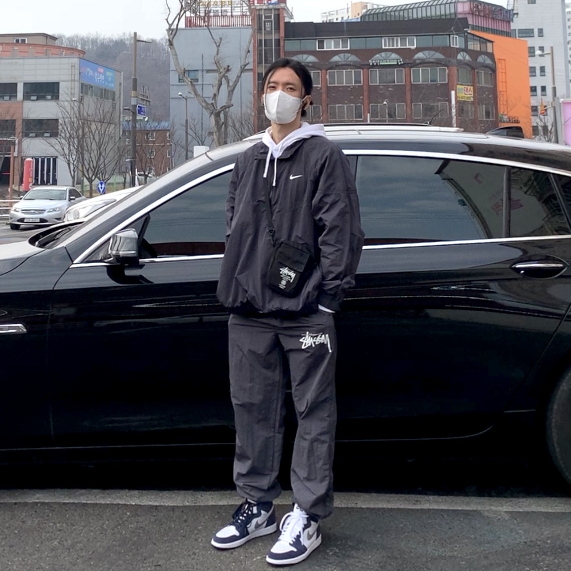 Nike x Stussy Windrunner Jacket Off Noir, Nike x Stussy Beach Pants Off Noir 착용 스타일