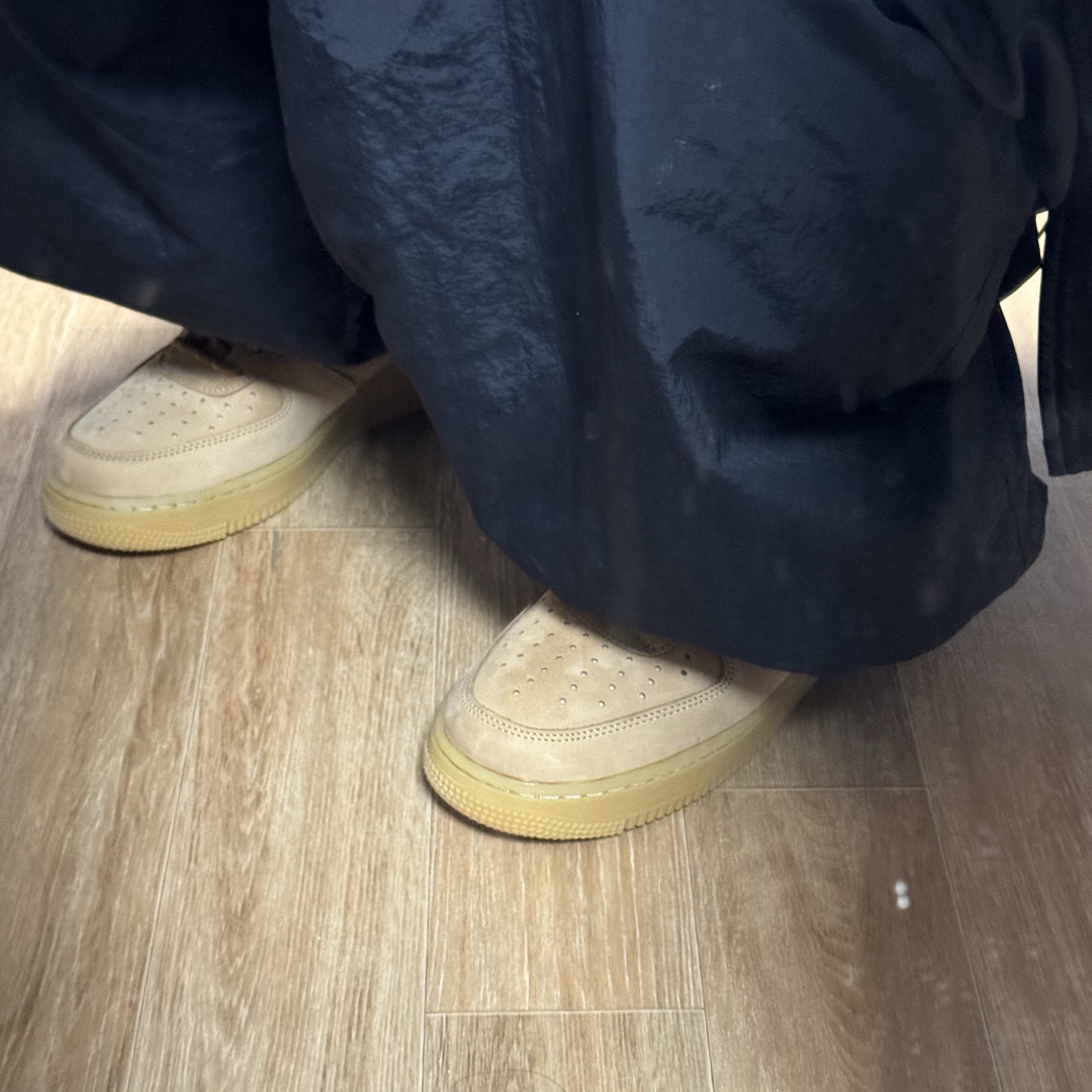 Nike Air Force 1 '07 WB Flax 착용 스타일 - 3