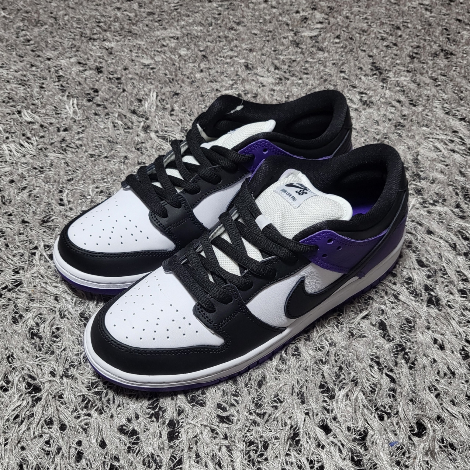 Nike SB Dunk Low Pro Court Purple 착용 스타일