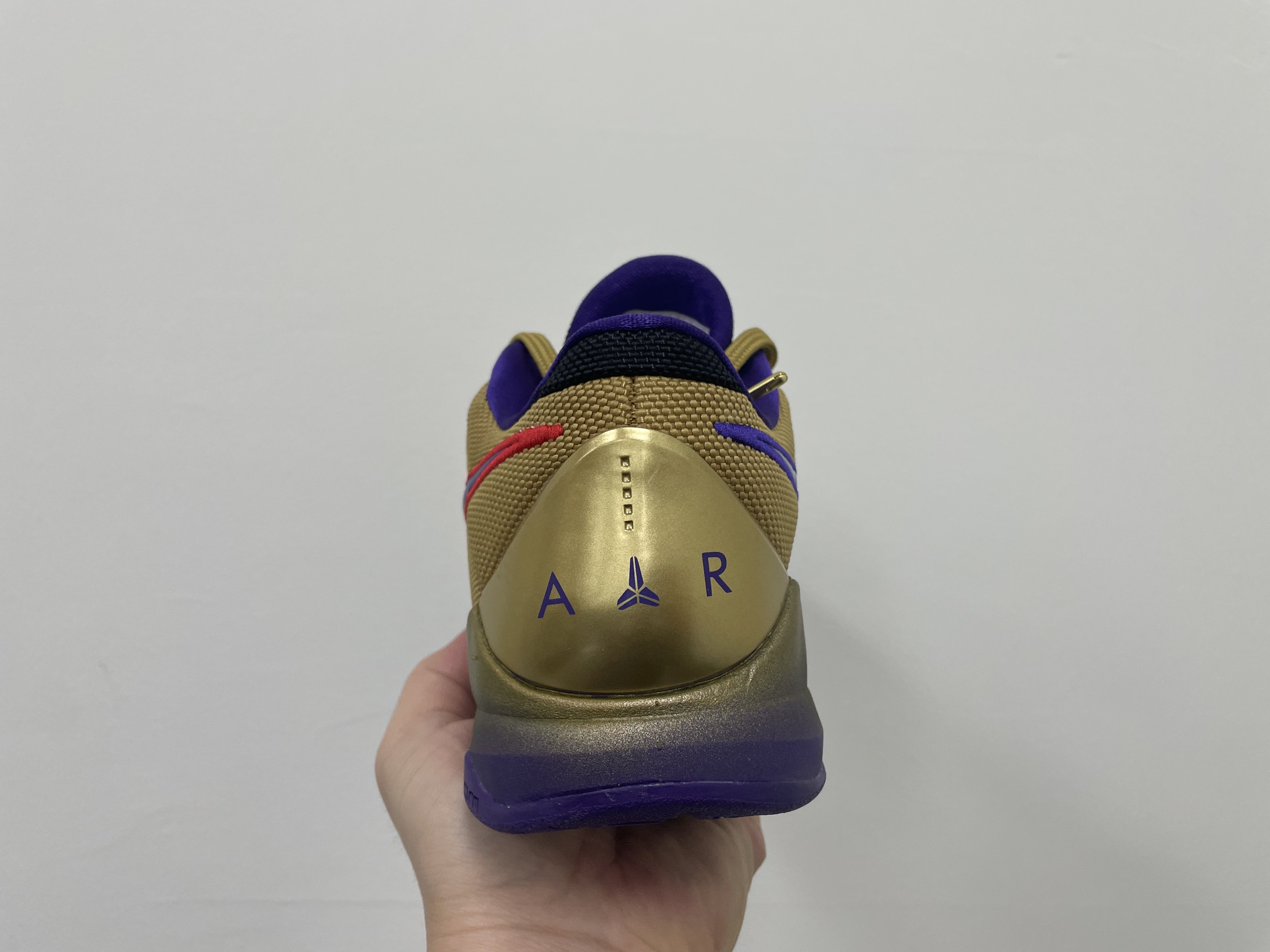 Nike x Undefeated Kobe 5 Protro Hall of Fame 착용 스타일 - 5