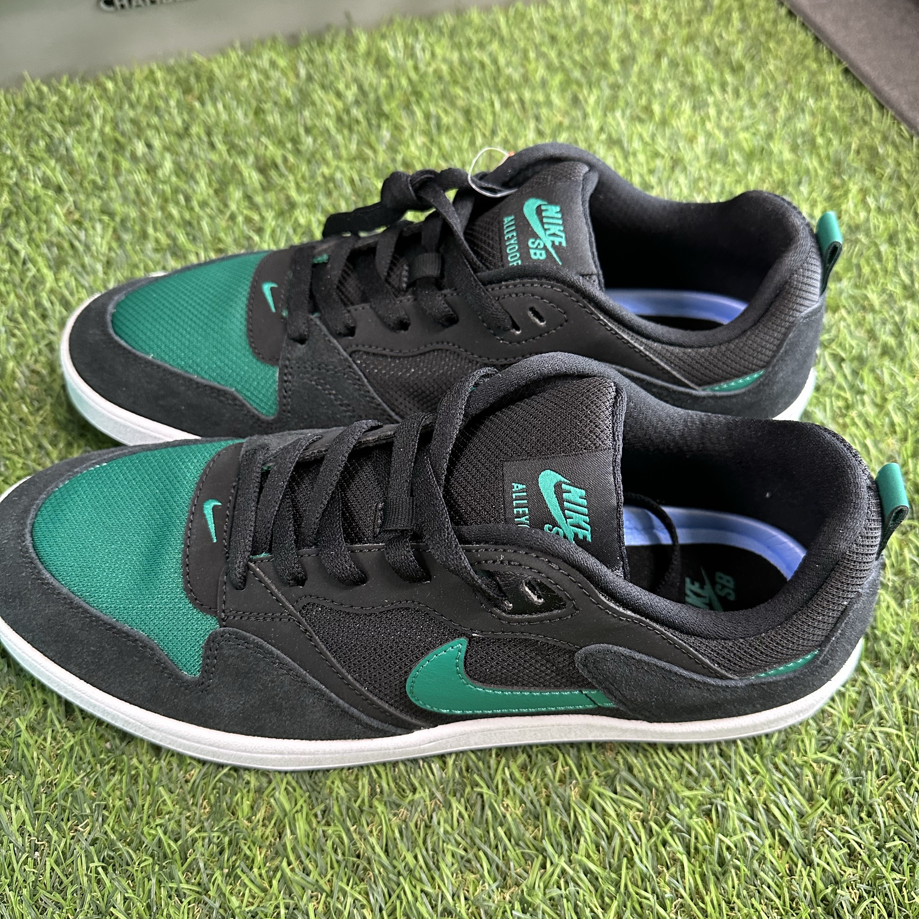 Nike SB Alleyoop Black Mystic Green 착용 스타일