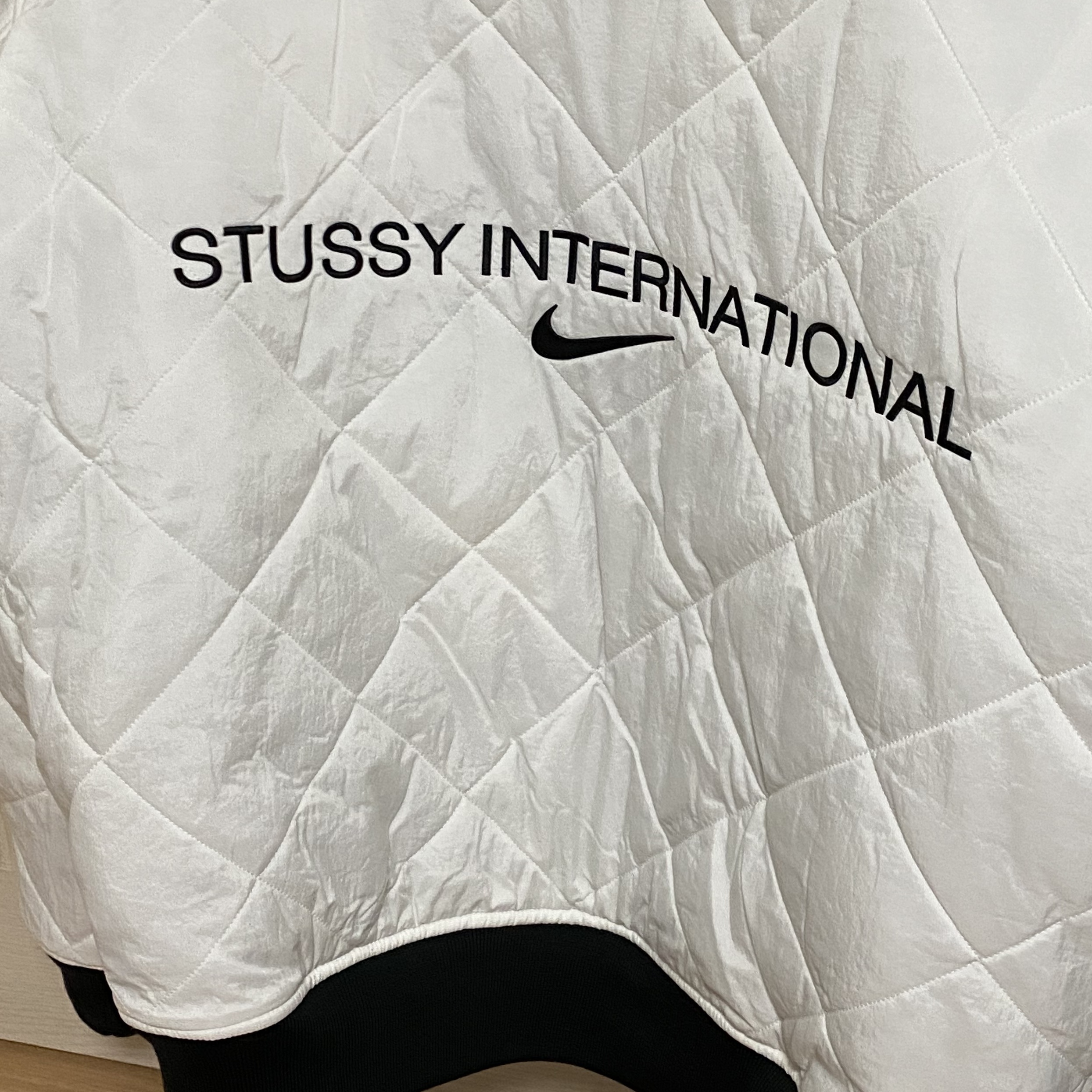 Nike x Stussy Reversible Jacket Black (FJ9153-010) 착용 스타일