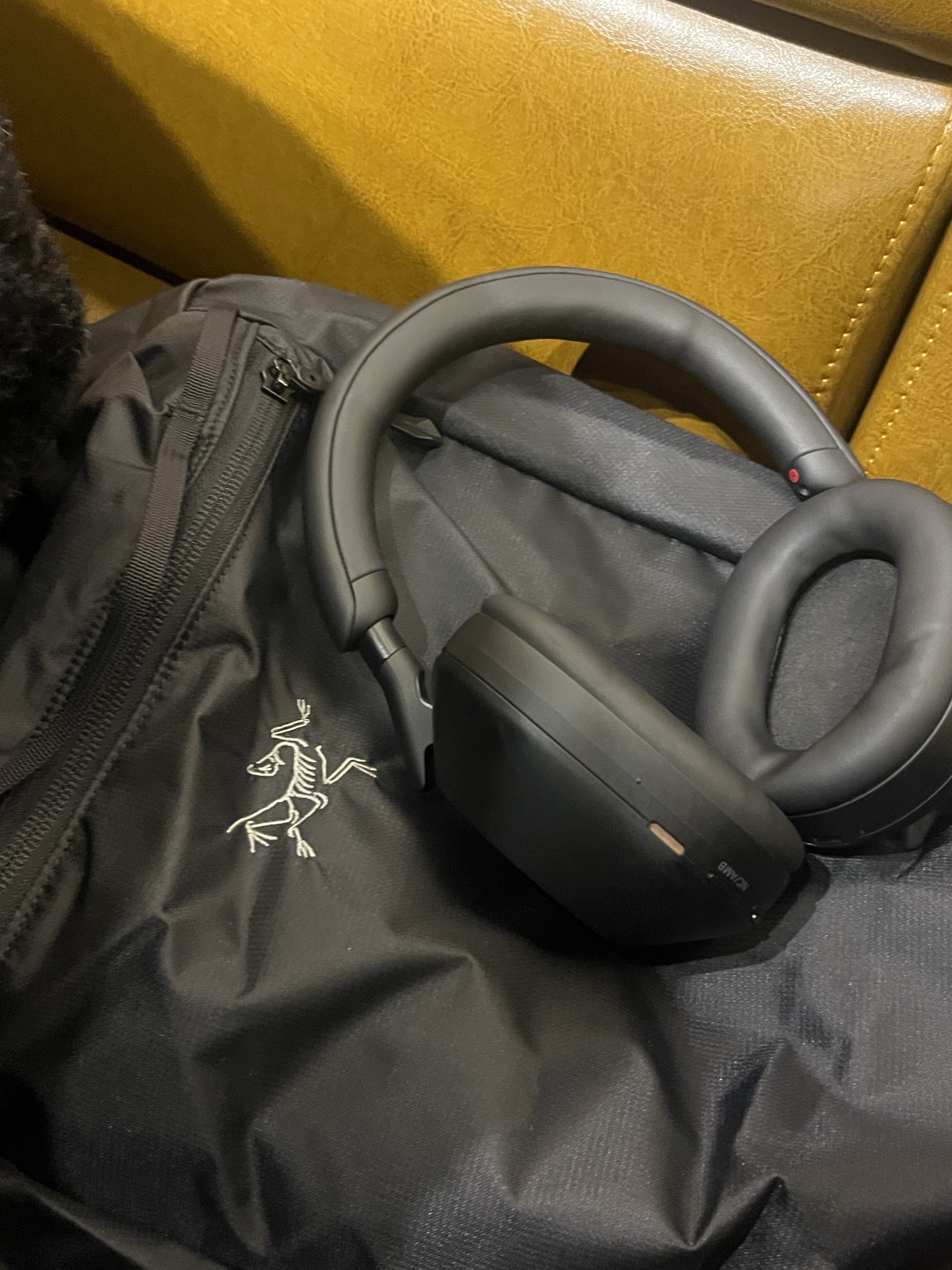 Arc'teryx Heliad 10 Backpack Black 착용 스타일 - 2