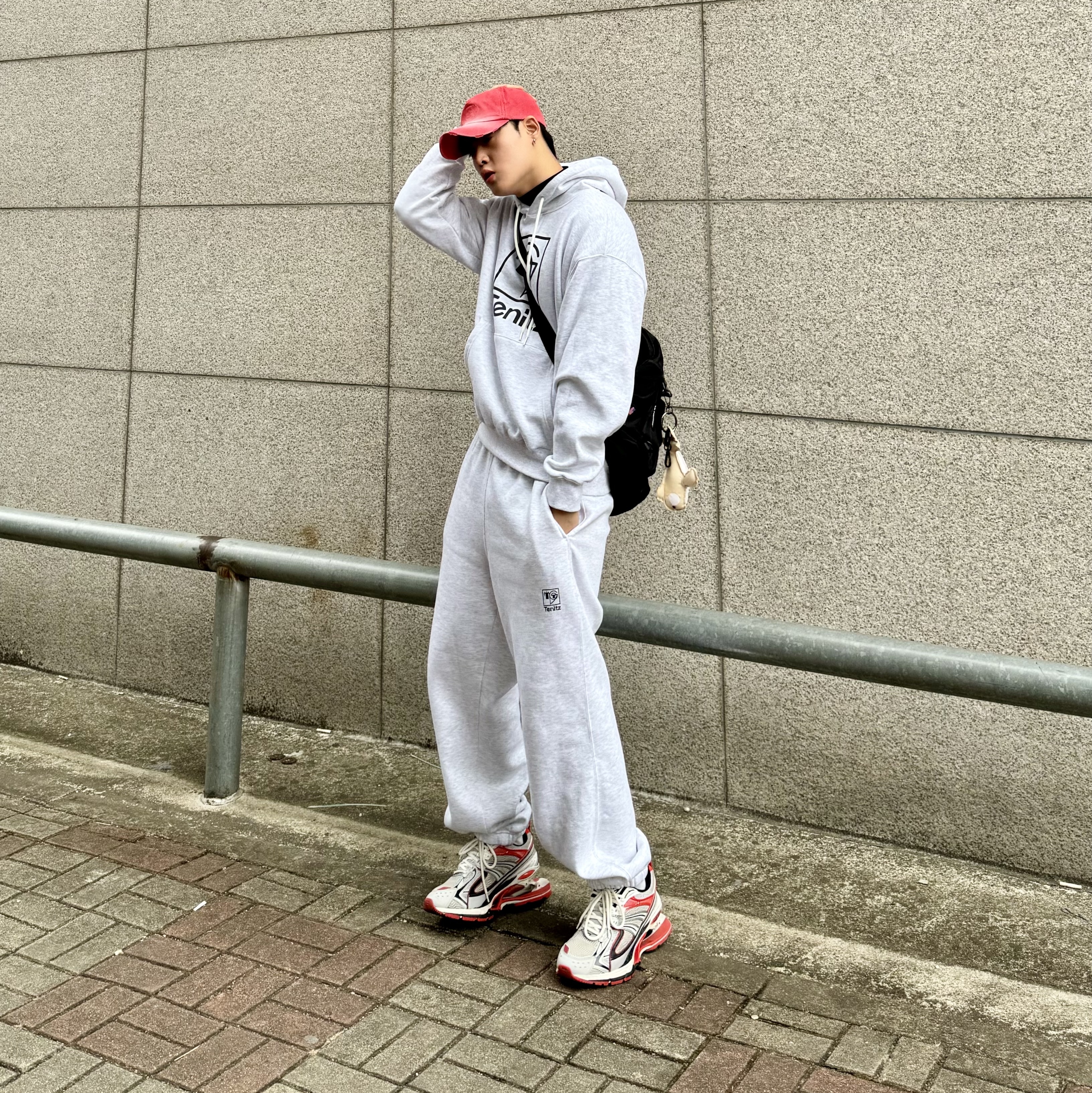 Balenciaga X-Pander Sneakers Red Silver 착용 스타일 - 5