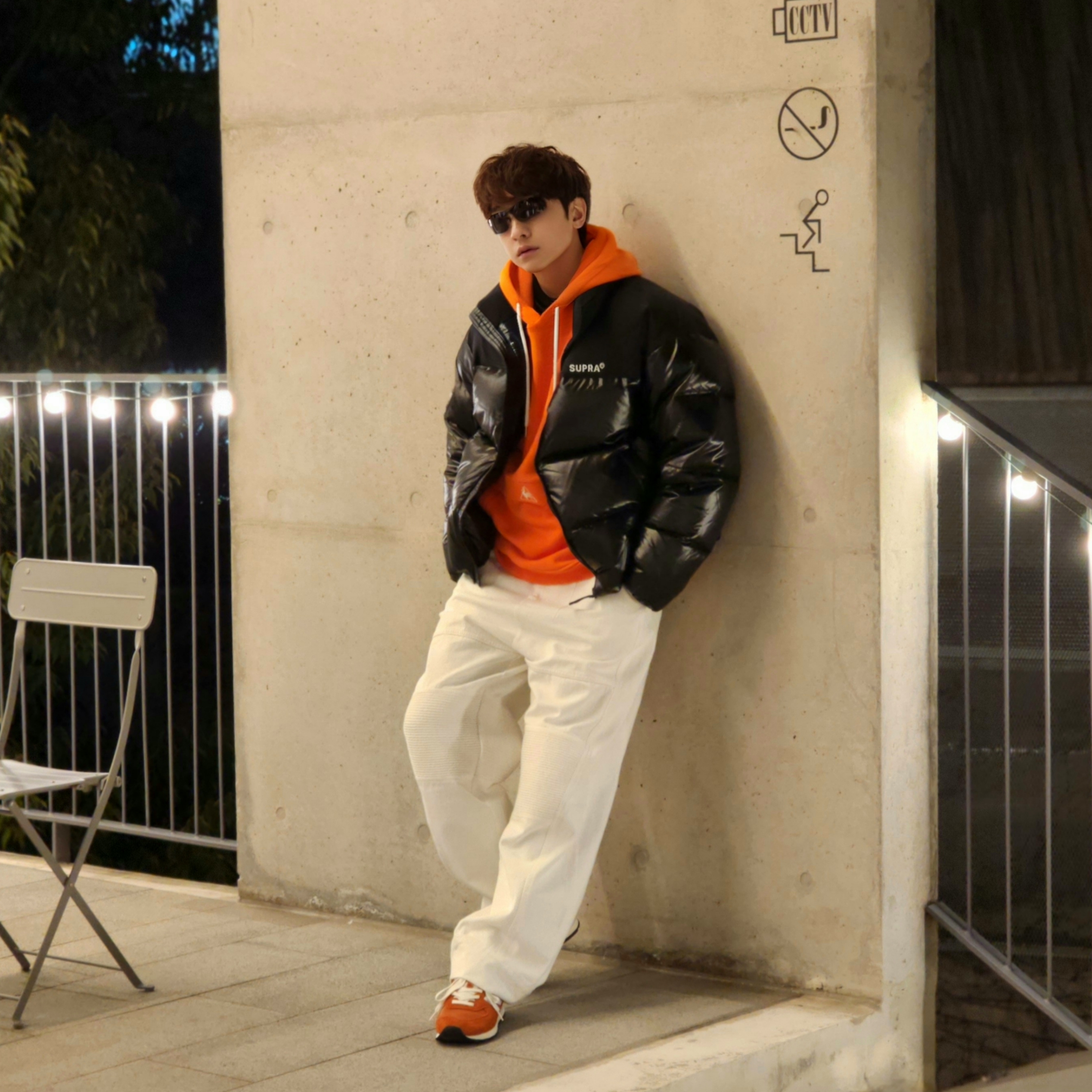 New Balance 574 Heritage Orange Burst White 착용 스타일 - 1