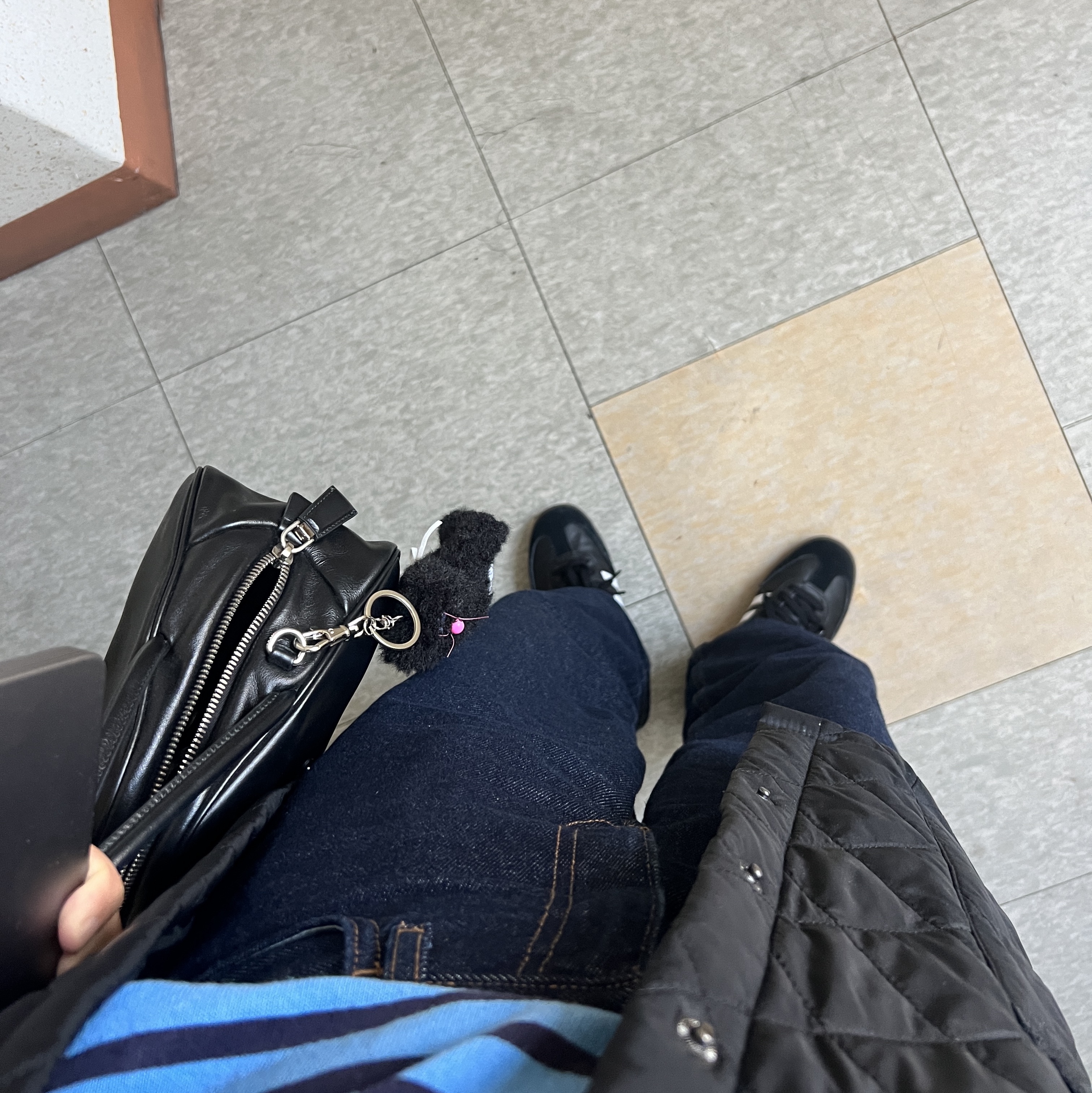 Adidas Samba OG Black White Gum, STU x Monamhee Stu 착용 스타일