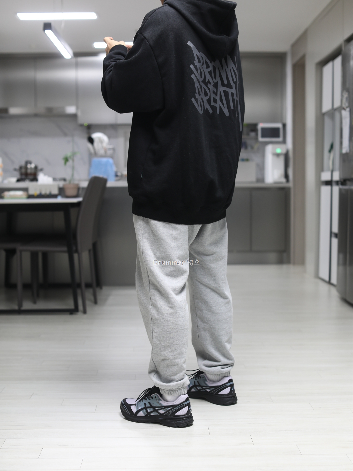 Asics Gel-Terrain Faded Ash Rock Black 착용 스타일 - 2