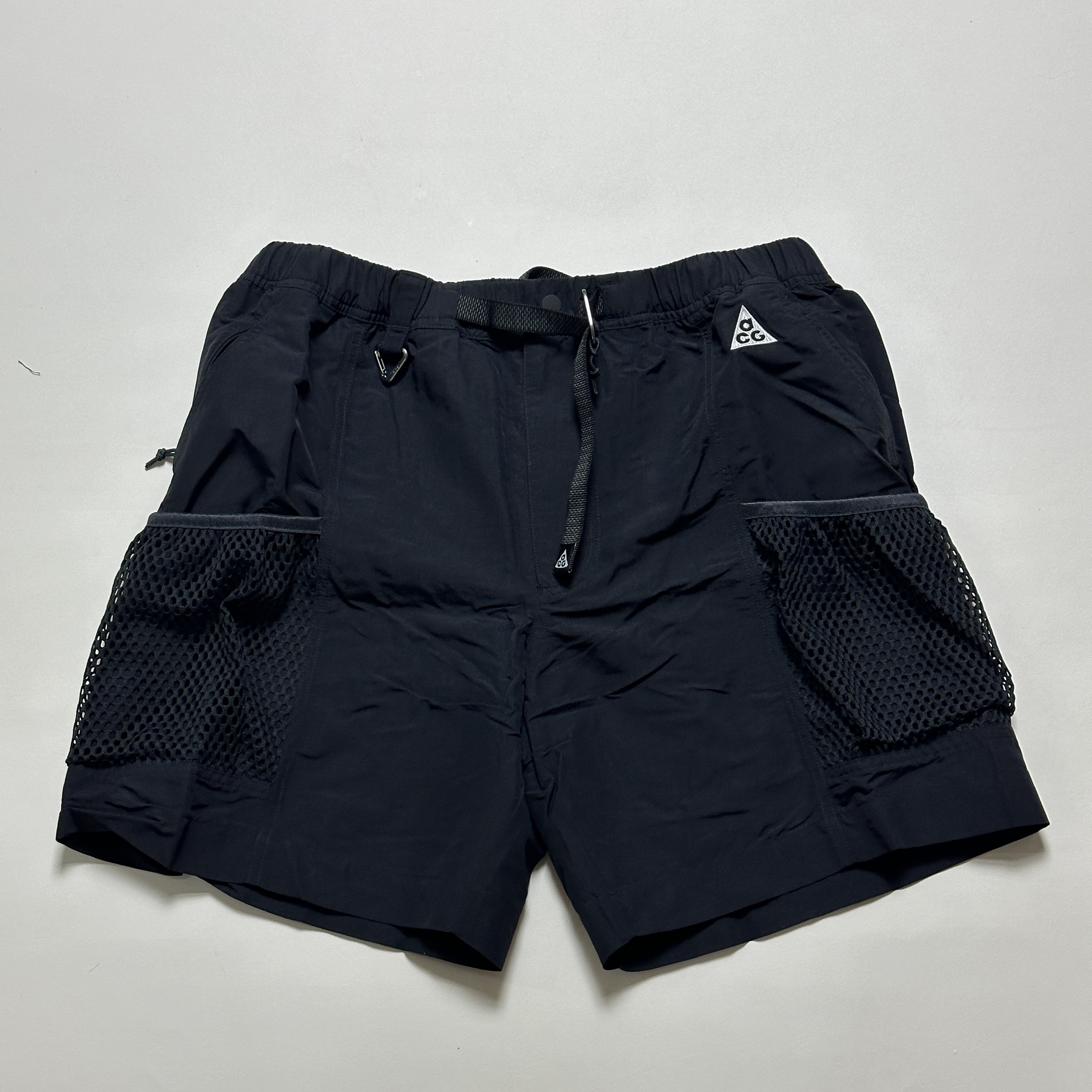 Nike ACG Snowgrass Cargo Shorts Black - Asia 착용 스타일