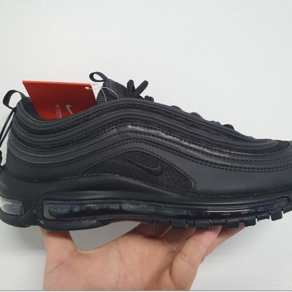 Nike Air Max 97 Triple Black 착용 스타일 - 2