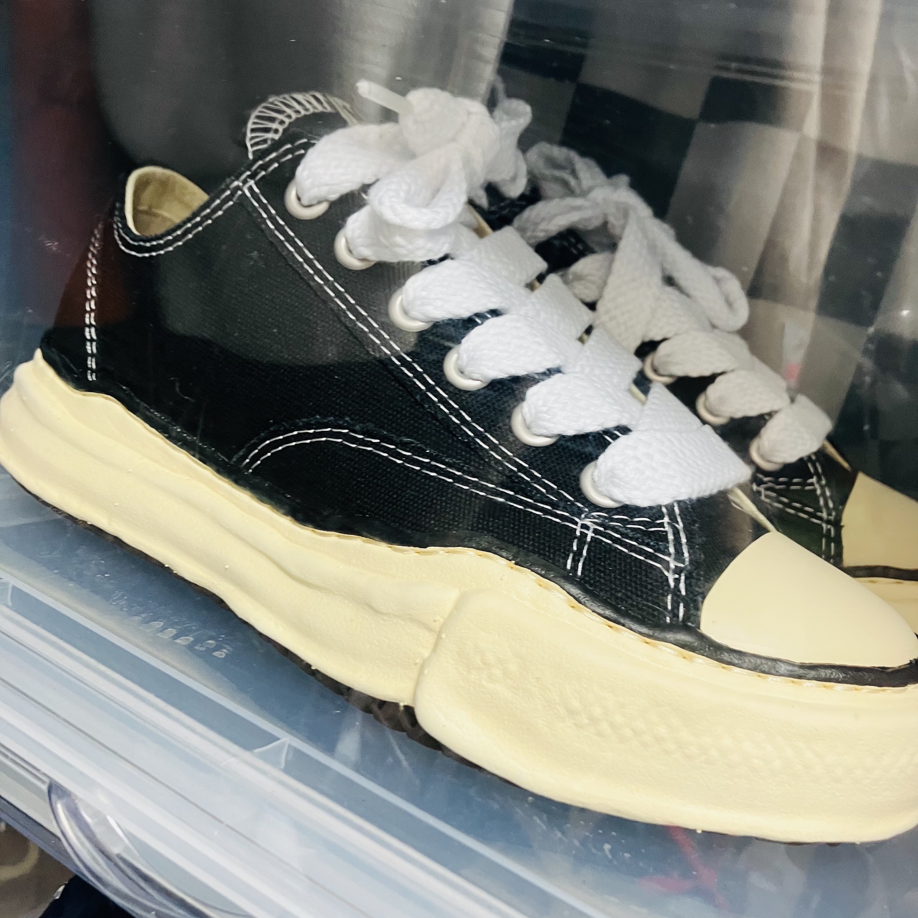 Maison Mihara Yasuhiro Peterson VL OG Sole Canvas Low-top Sneakers Black 착용 스타일