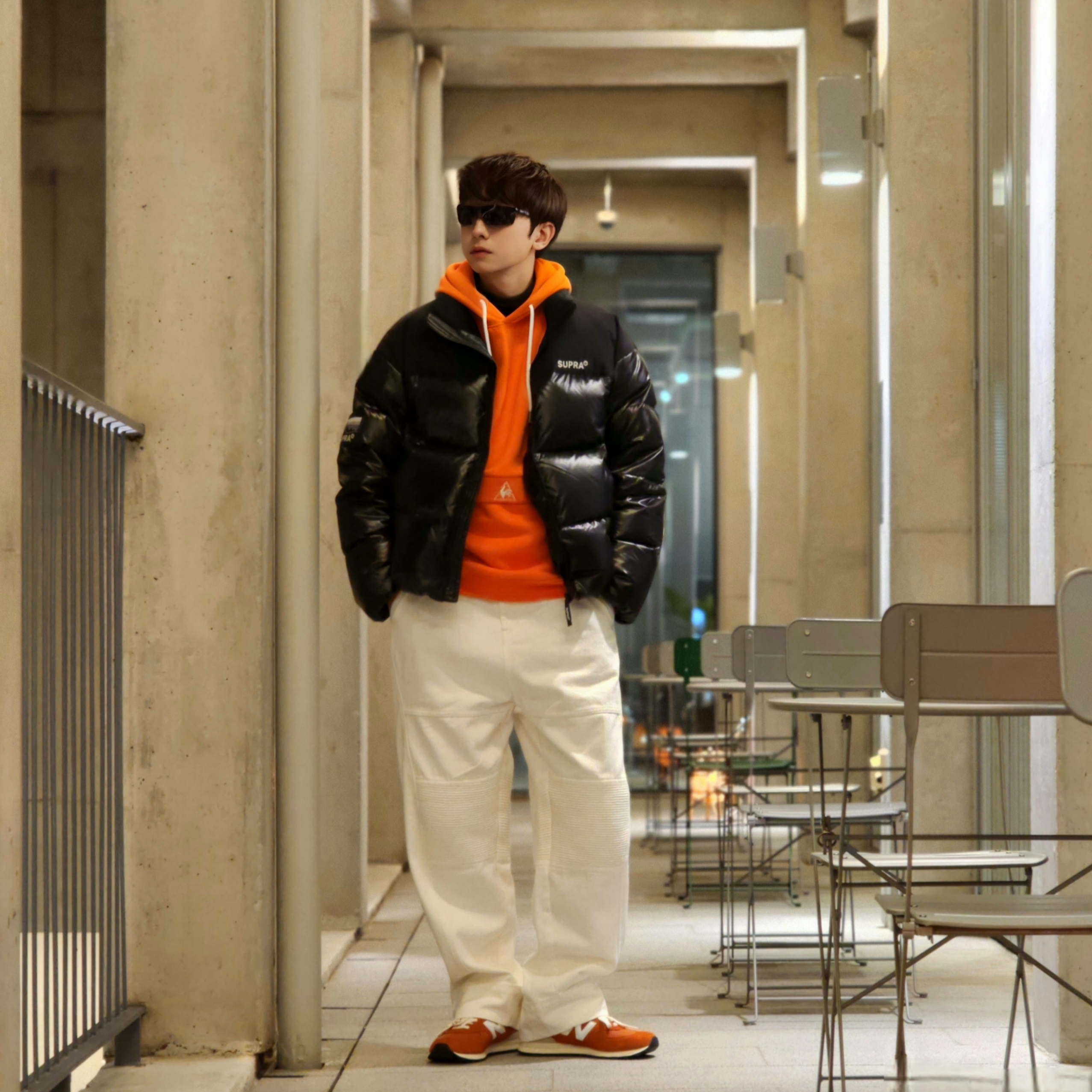 New Balance 574 Heritage Orange Burst White 착용 스타일 - 5