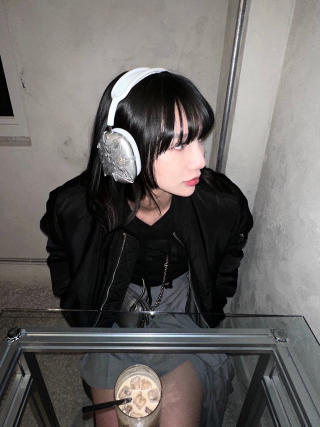 Test Artifact Era Max Winter 23 Clear, Test Artifact Era Max 002 Black 착용 스타일 - 4